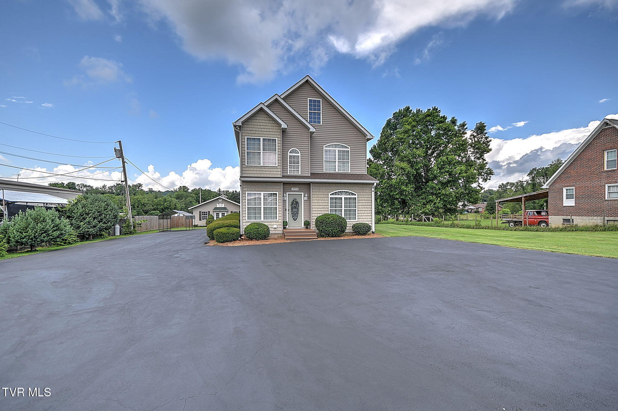 15519 Lee Highway — photo