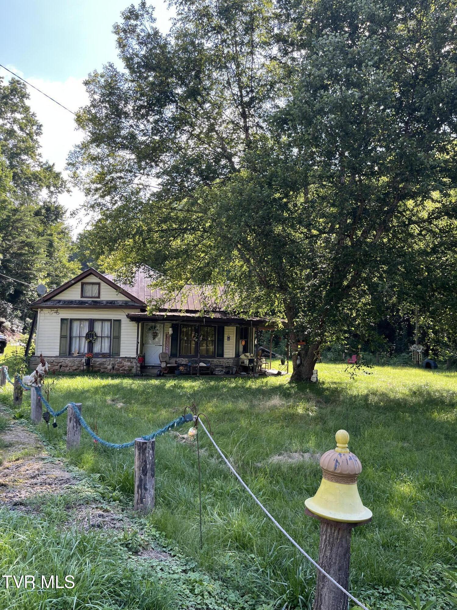 4127 Sinking Creek Highway — photo