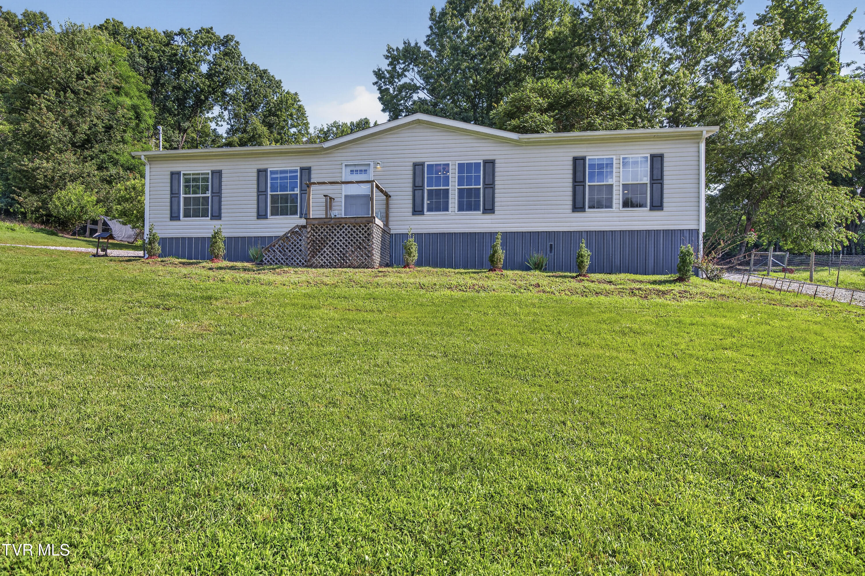 266 Deerfield Drive — photo