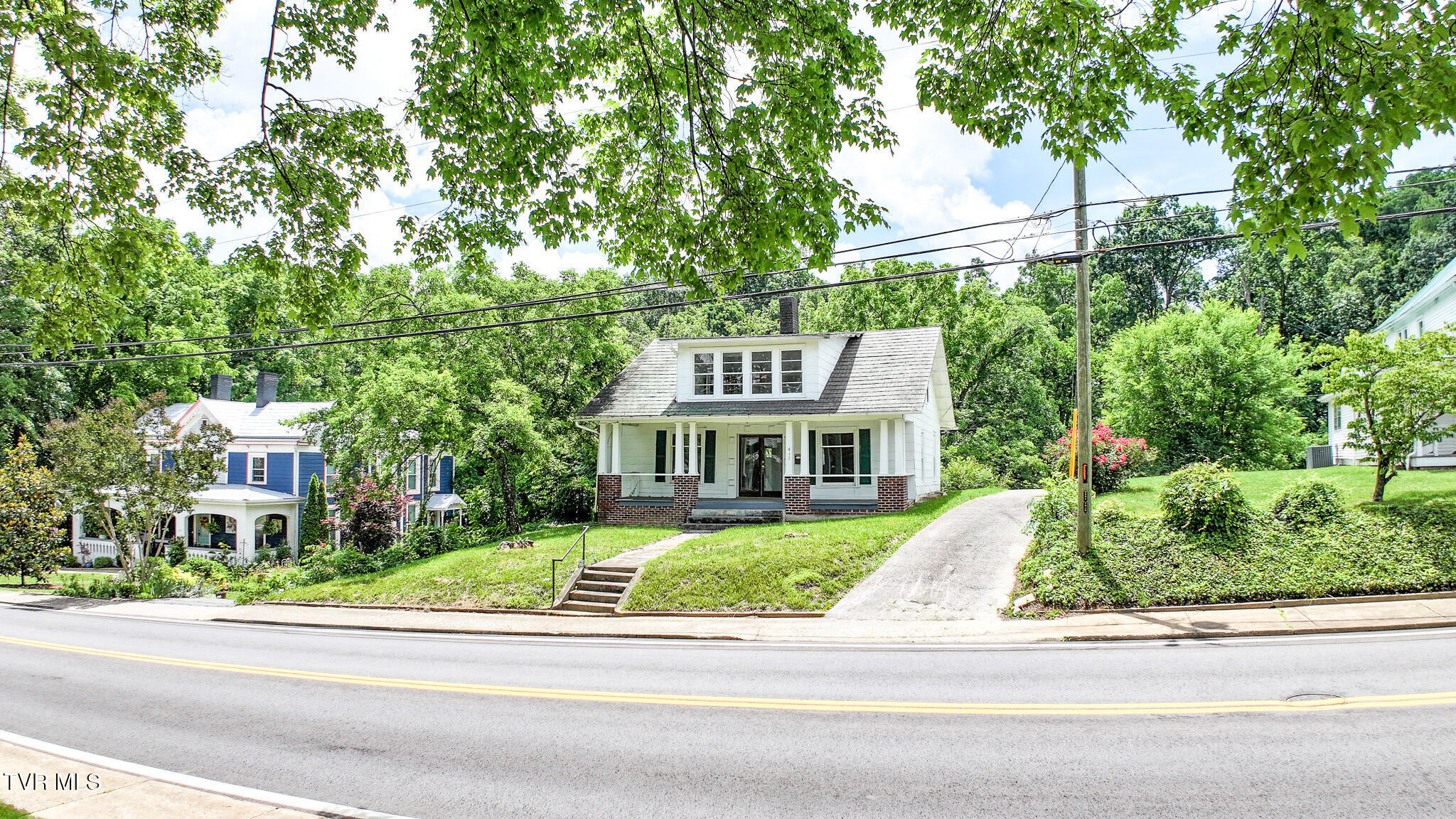 417 West Main Street — photo