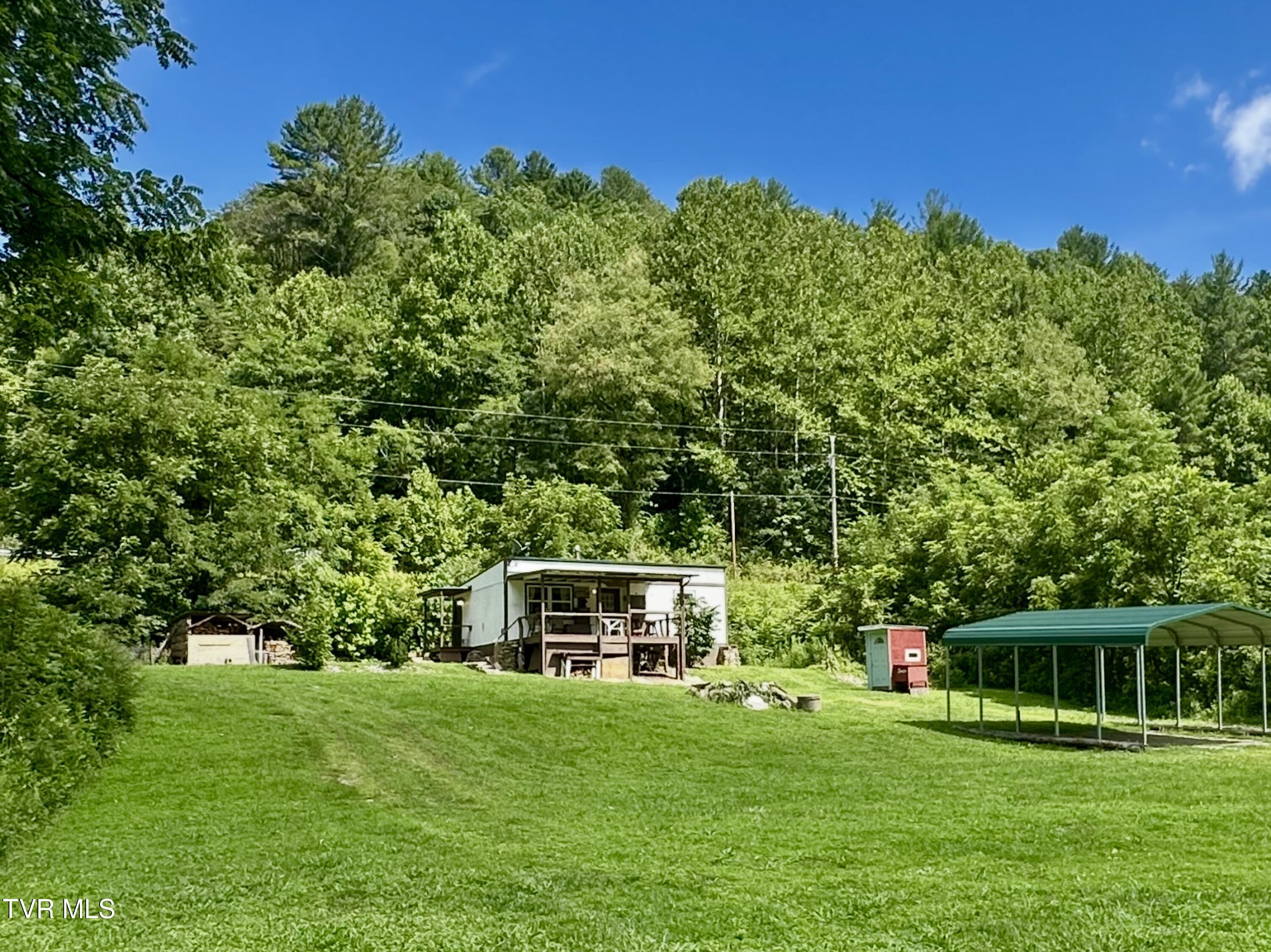 8777 Roan Creek Road — photo
