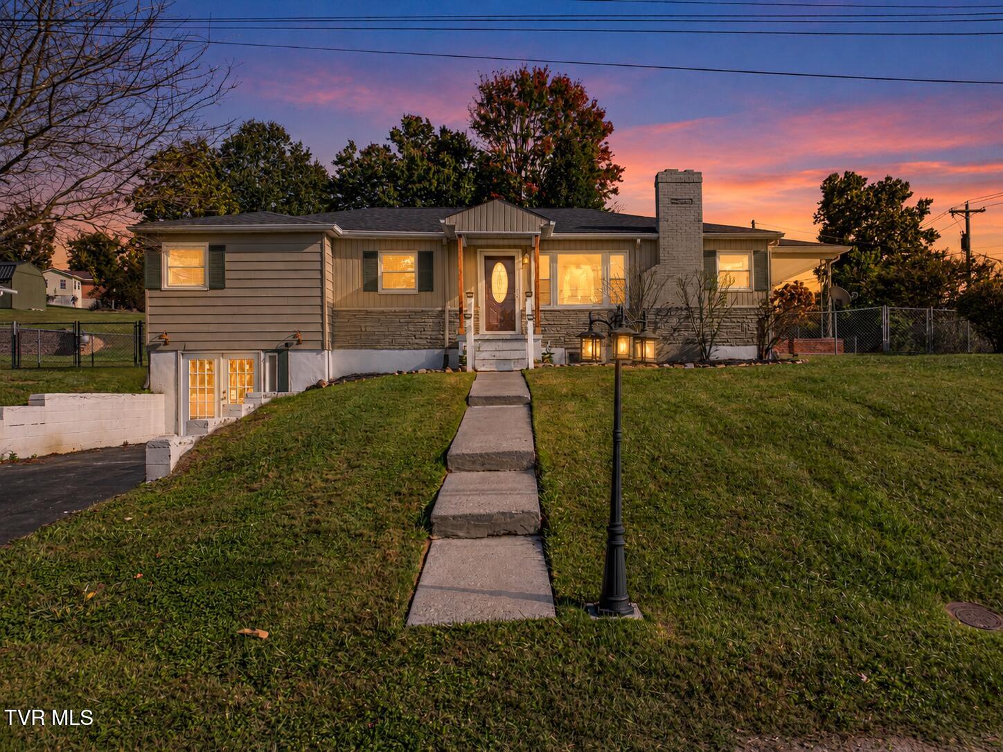 401 Seminole Road — photo