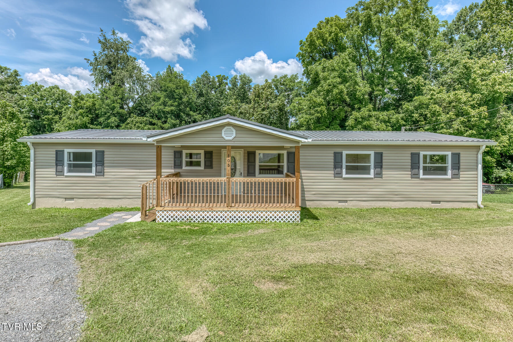 105 Pemberton Court — photo