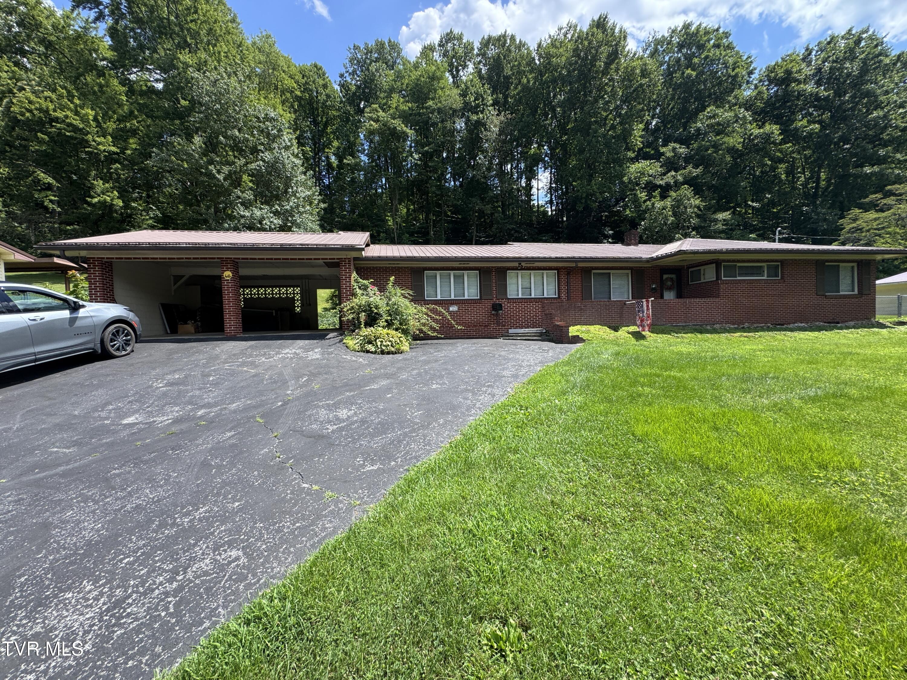 1420 East Shawnee Avenue — photo