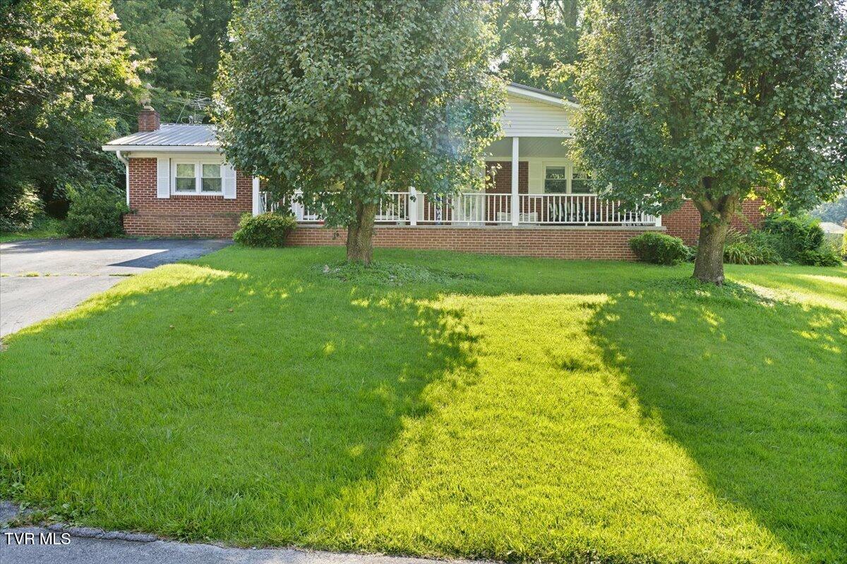 207 Sycamore Street — photo