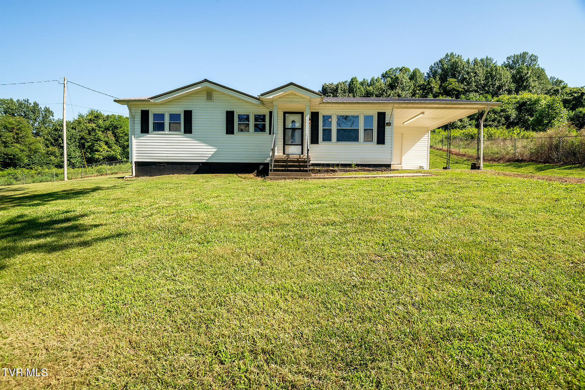 1224 Sulphur Springs Loop — photo