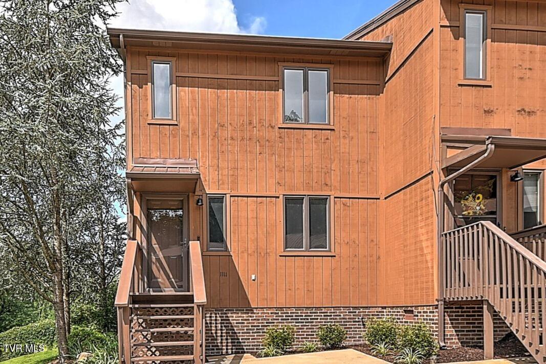 1111 Timbers East * — photo
