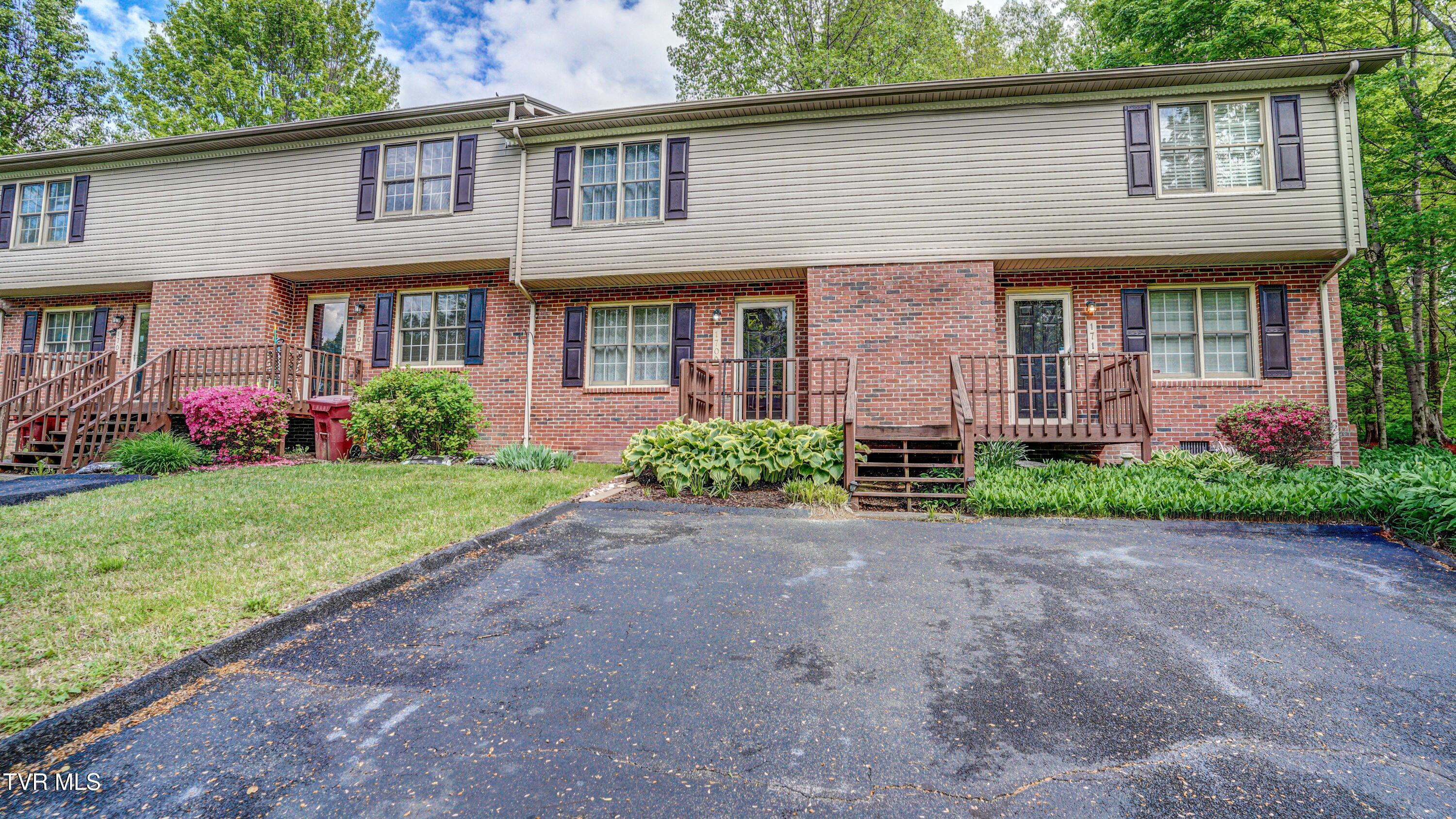 1709 Herrin Drive — photo