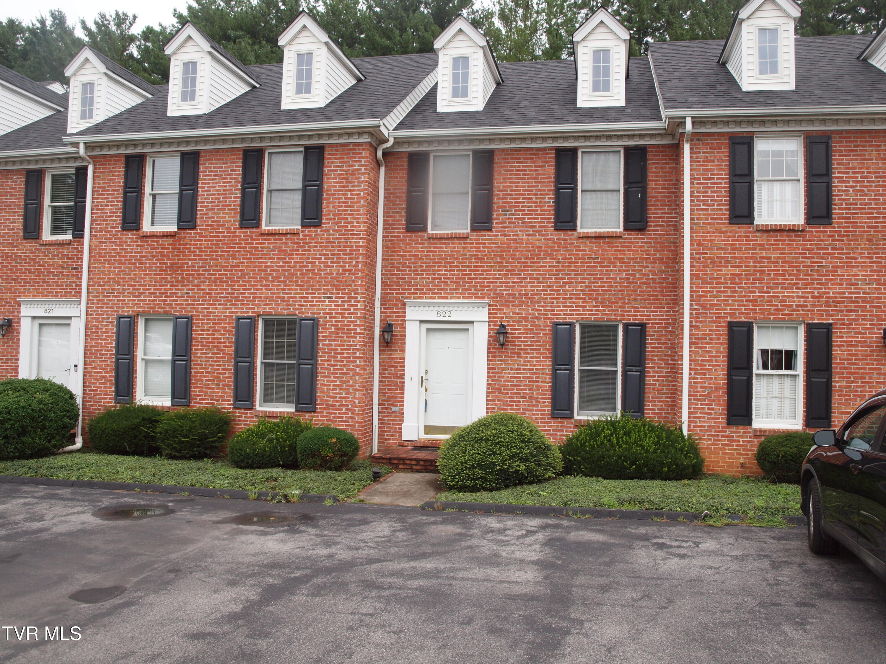 822 Wayne Avenue 22/B5 — photo