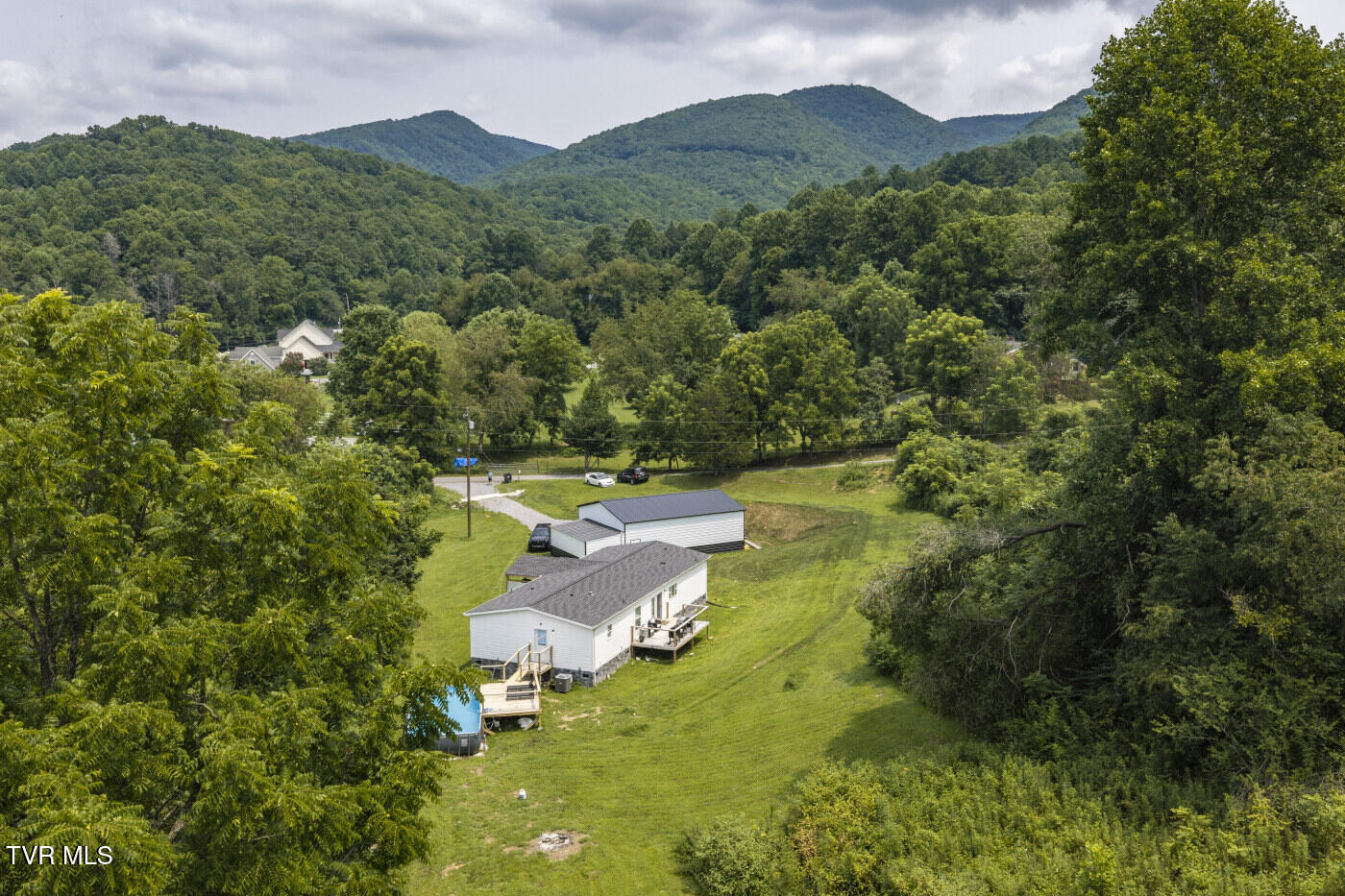 140 Jim Cable Road — photo