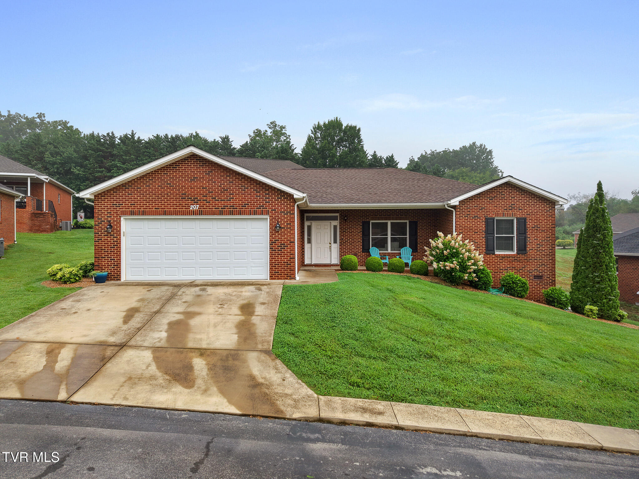 207 Farmington Drive — photo