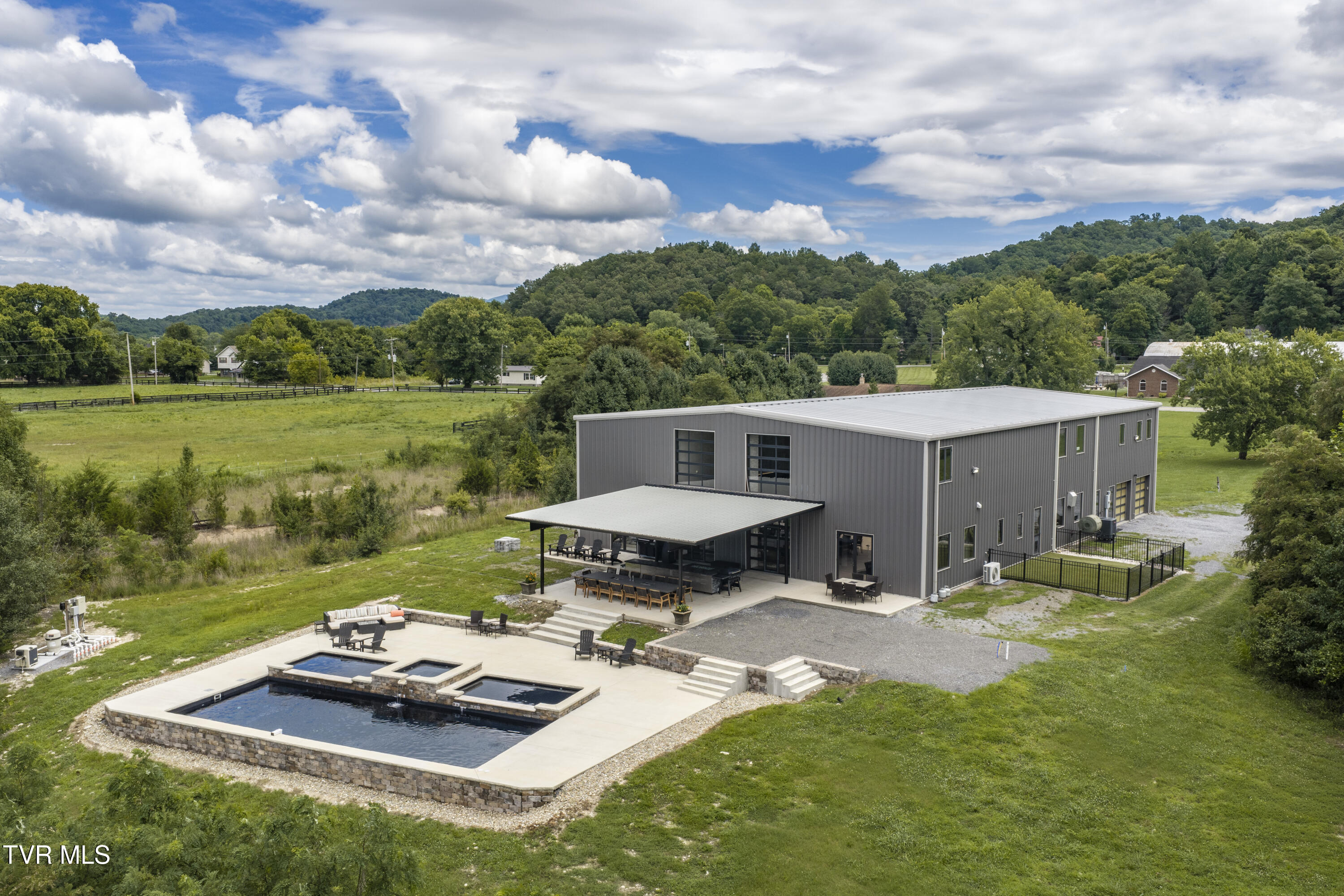 809 South Austin Springs Road — photo