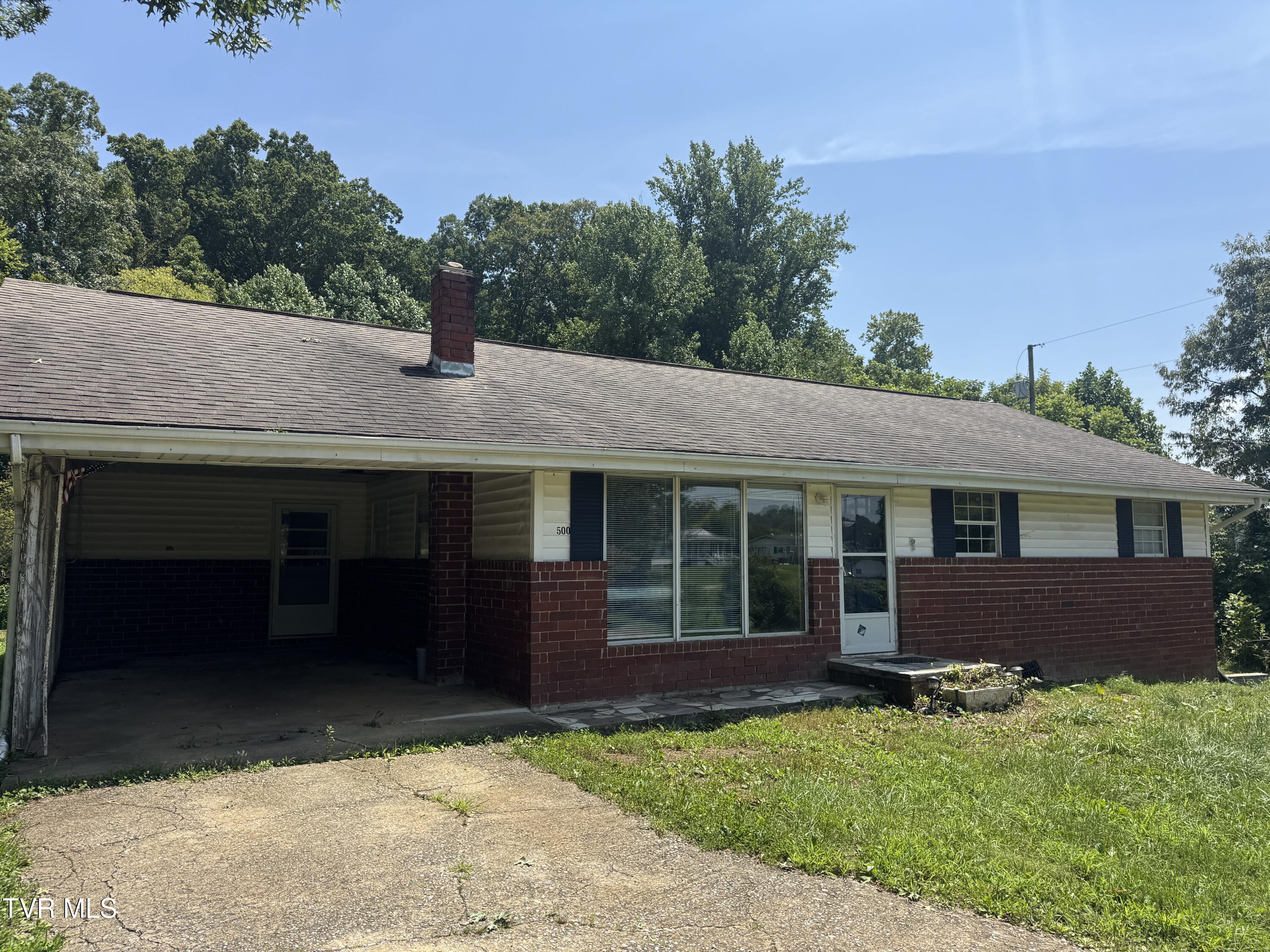 500 Amity Road — photo