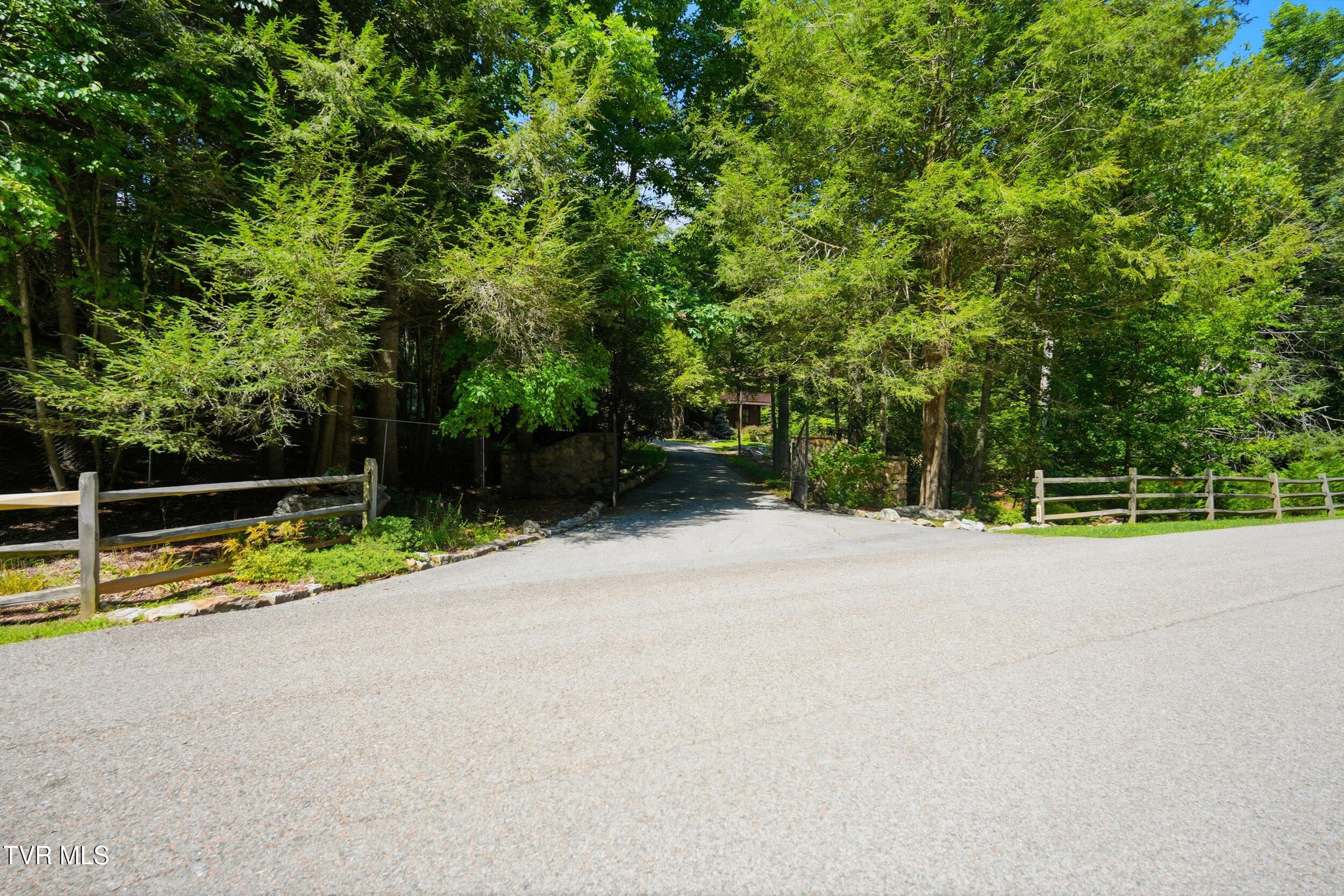 5552 Paramont Road, Wise, VA 24293 — photo 2