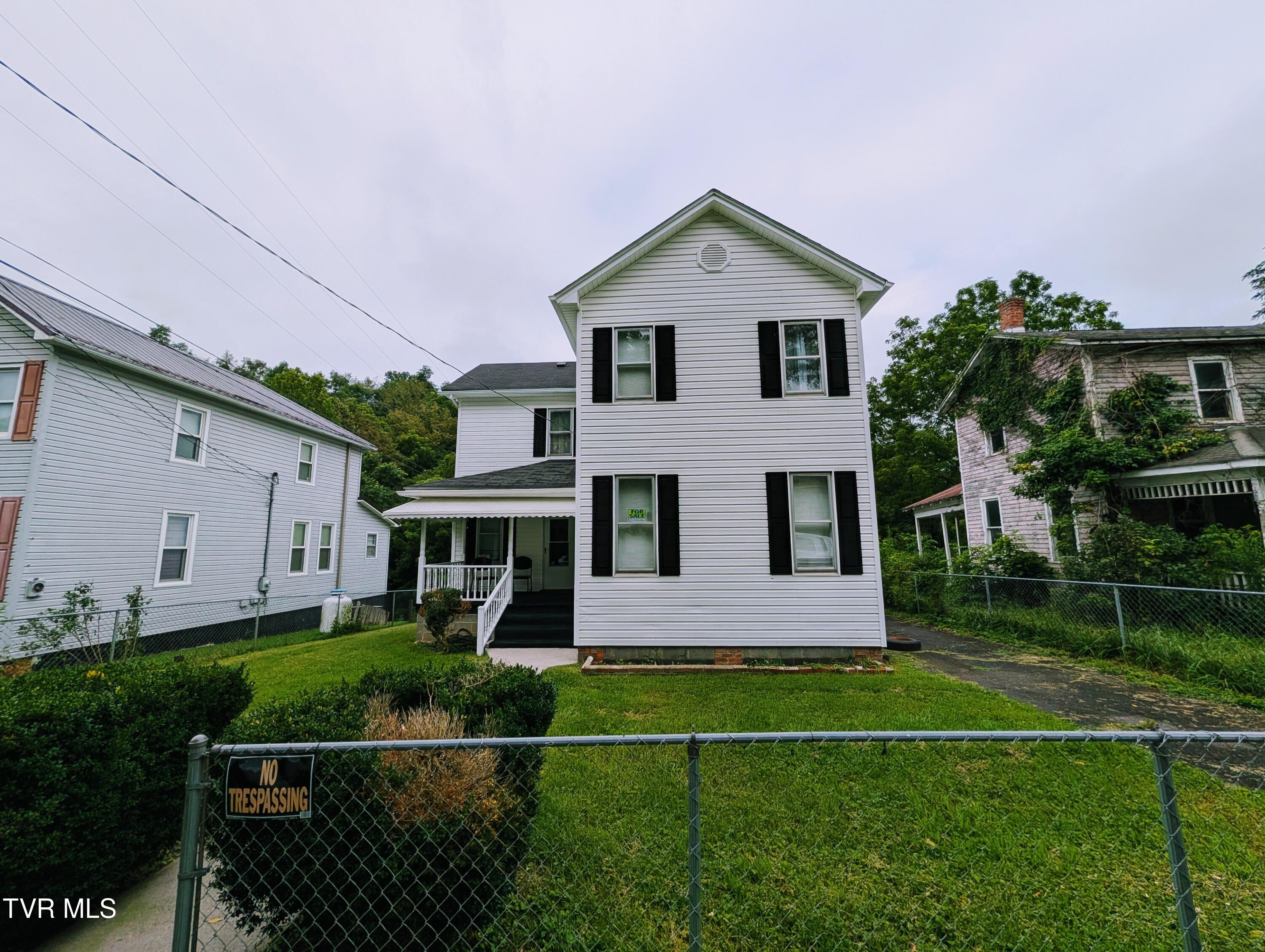 186 Triple Court Drive — photo