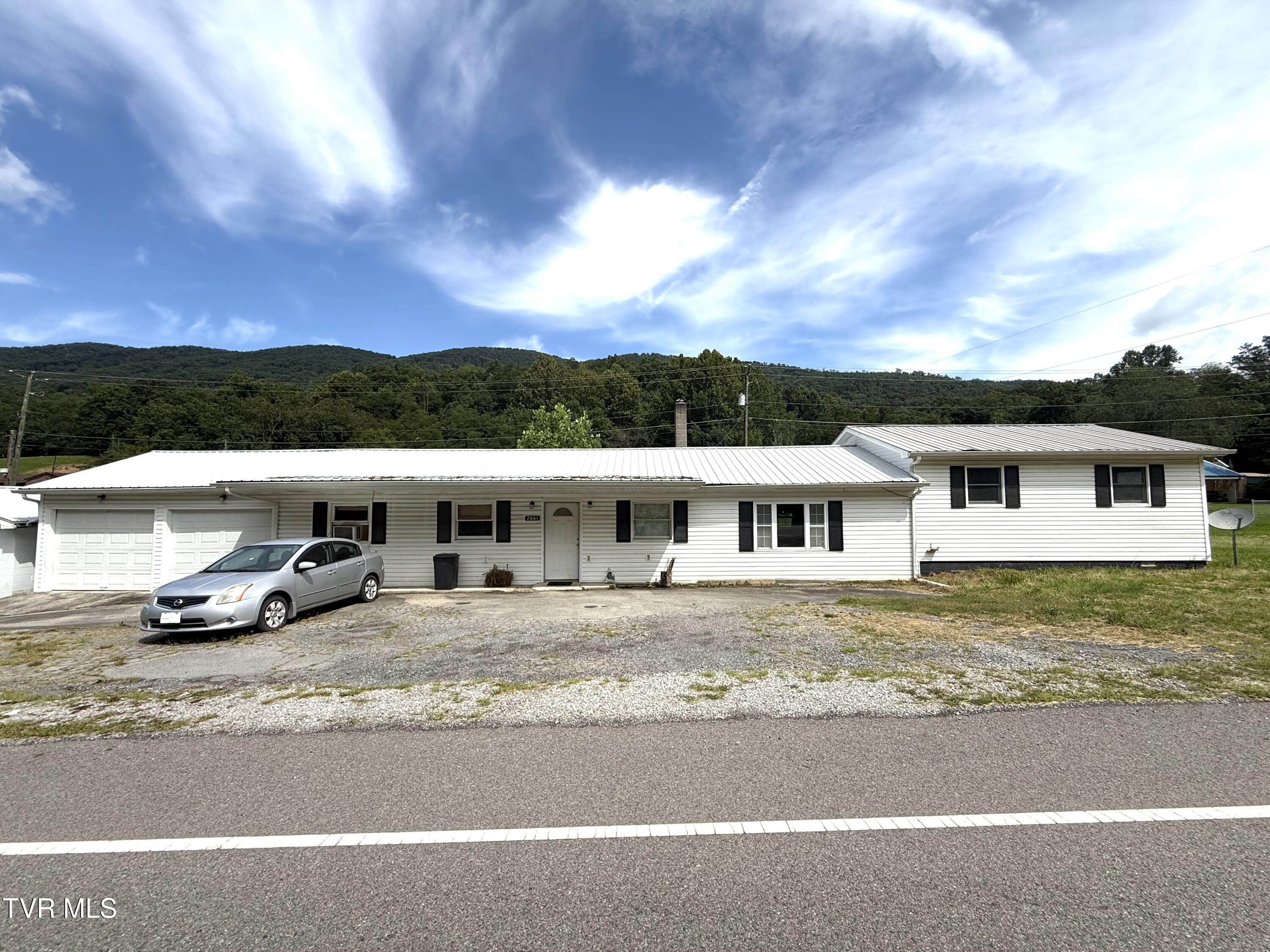 2661 Bristol Highway — photo