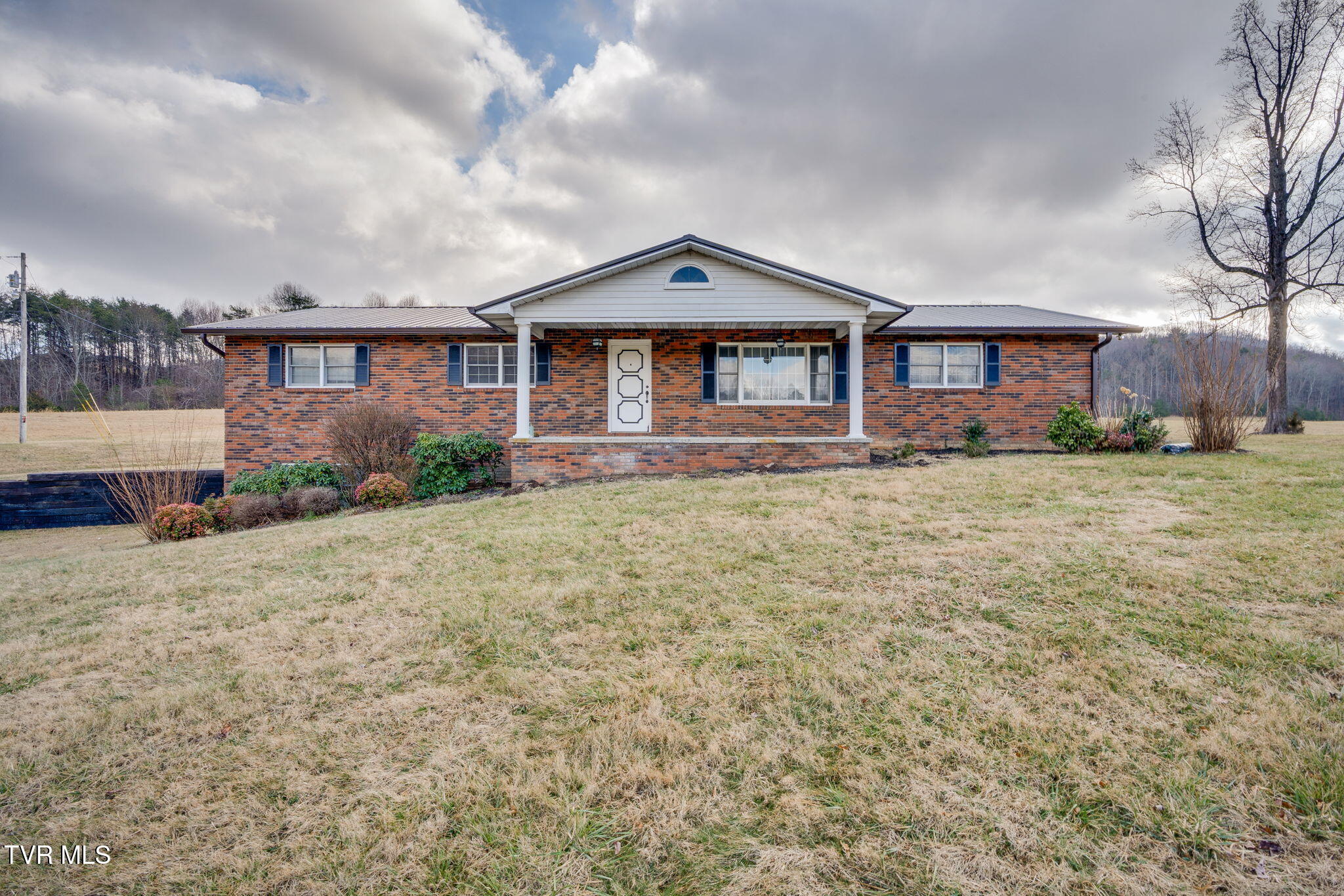 2517 Sinking Creek Road — photo