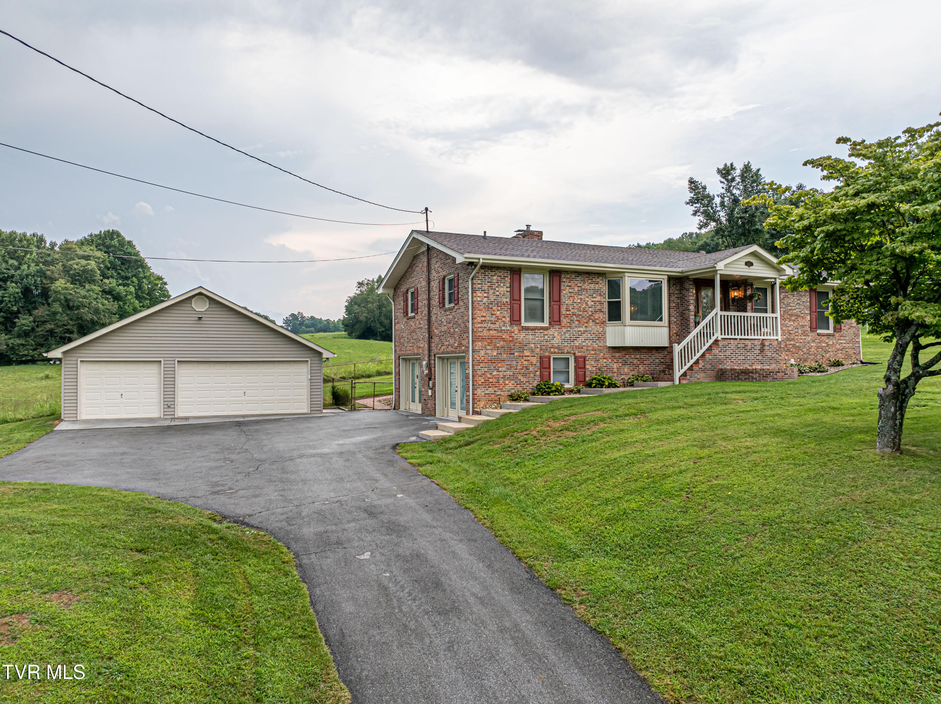 20306 Benhams Road — photo