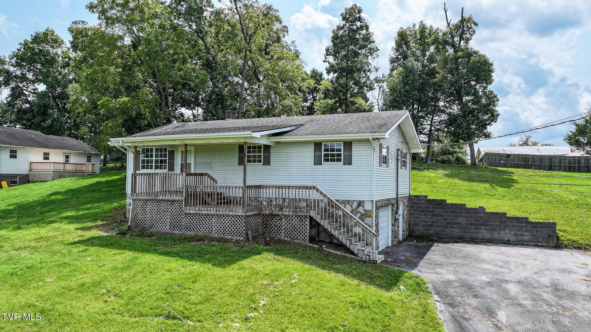 143 Trails End Road — photo