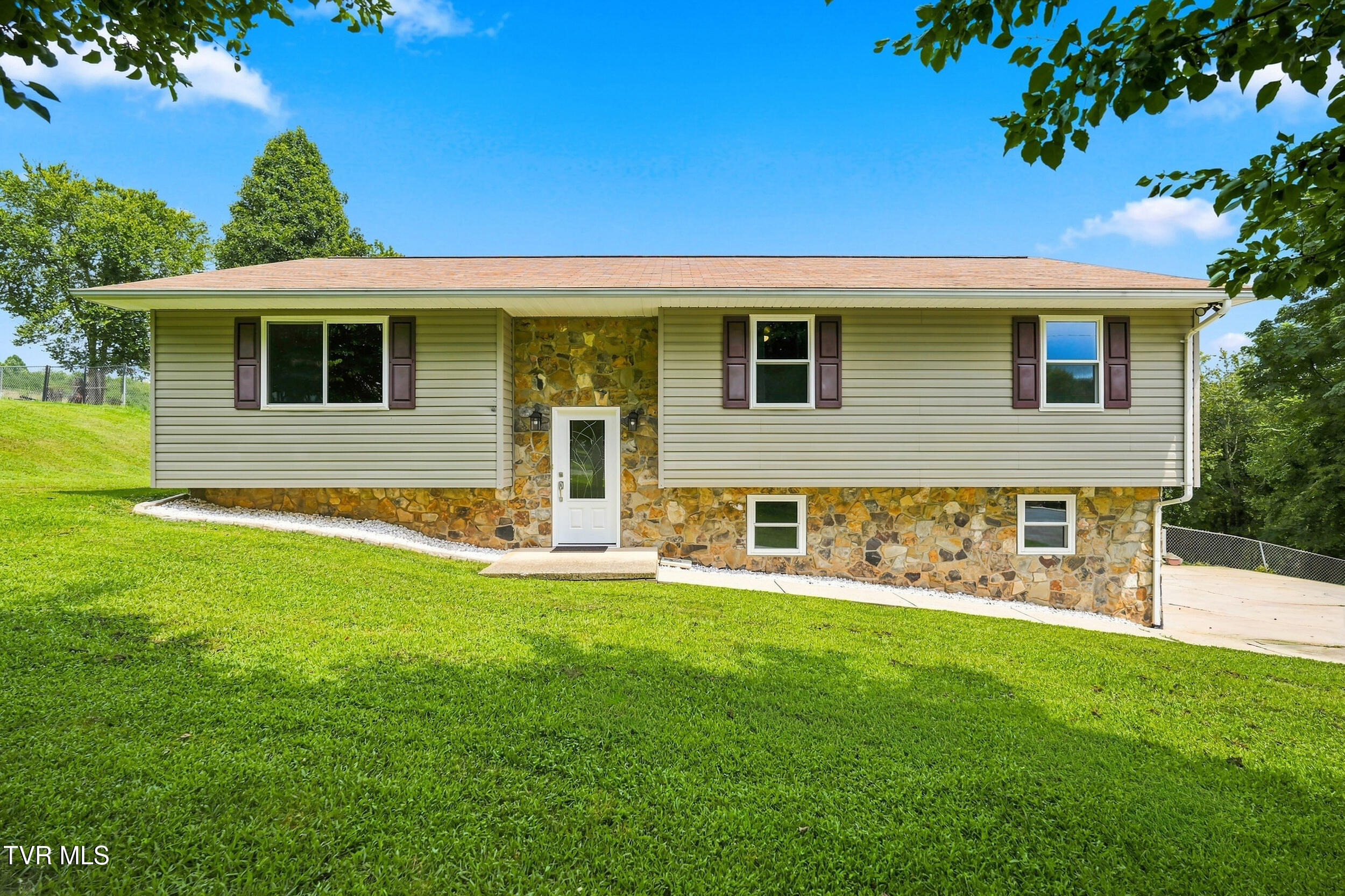349 Valley Drive — photo