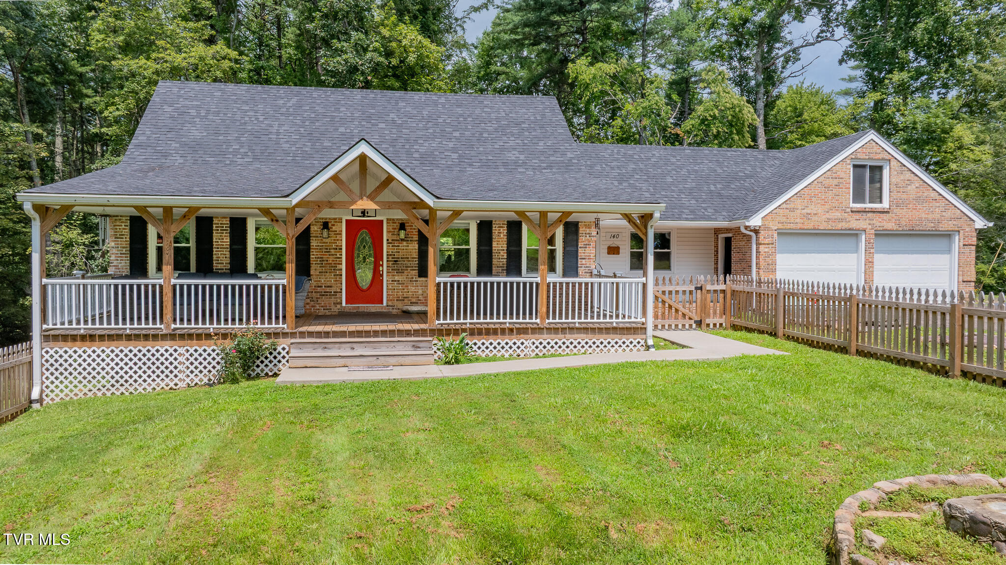140 Tanglewood Drive — photo