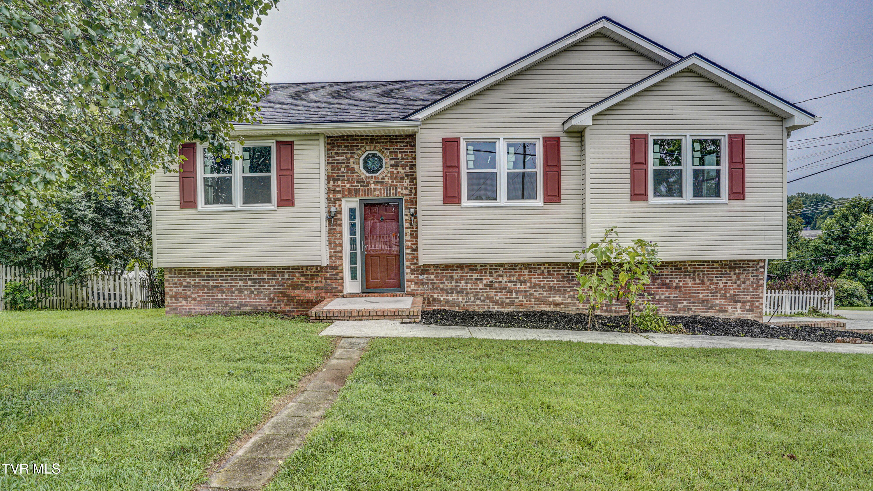 105 Winchester Drive — photo