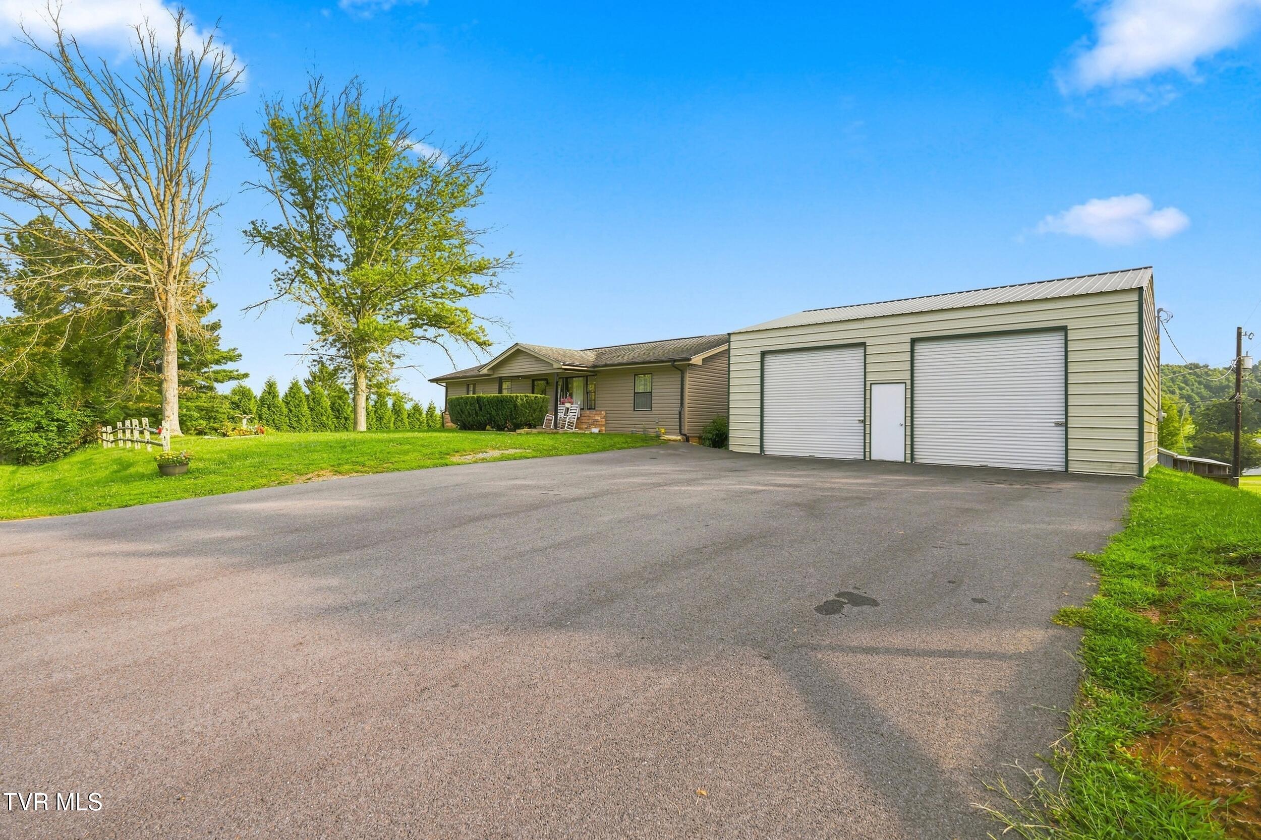 22197 Green Village Drive — photo