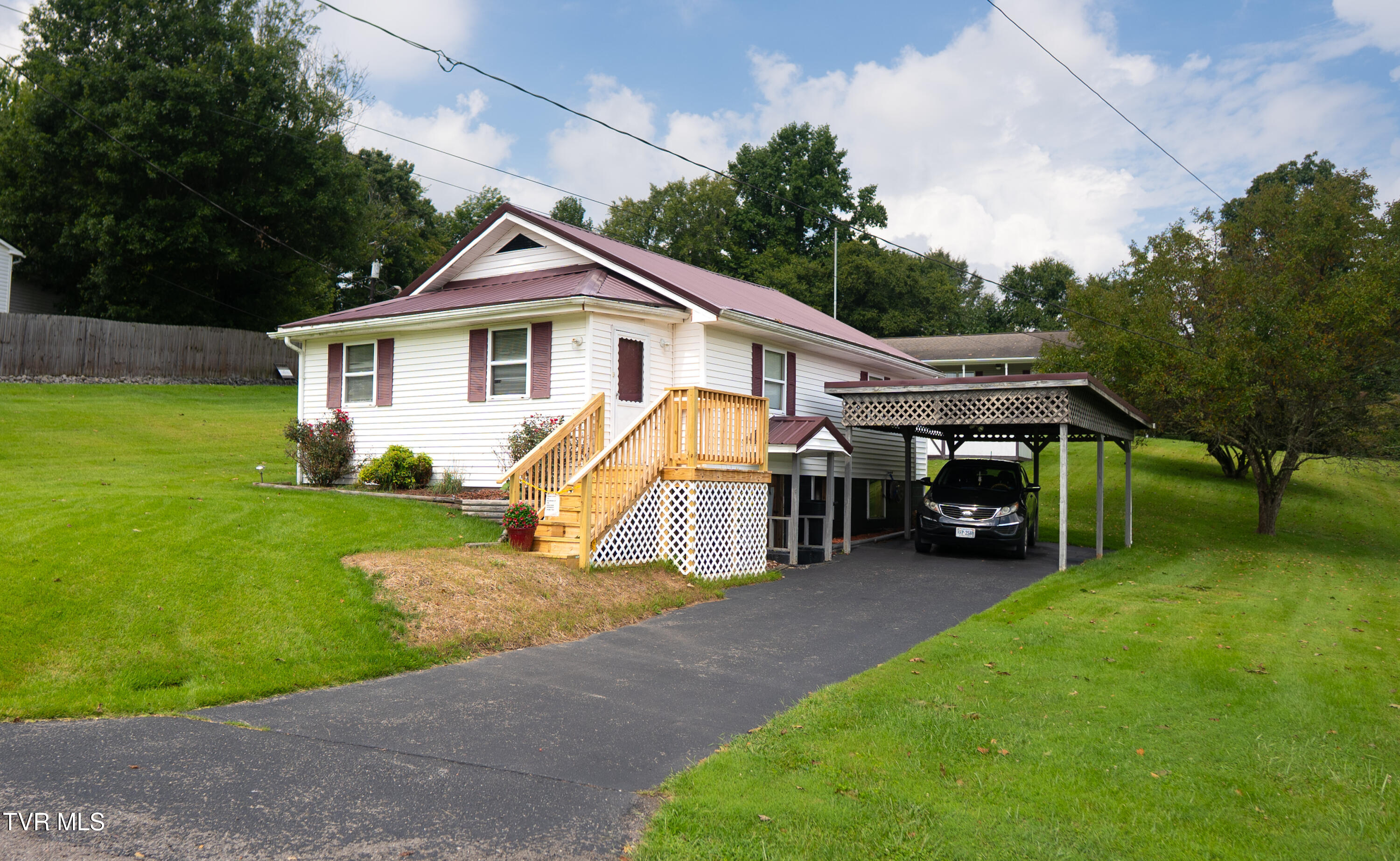806 Southwest Nash Street — photo