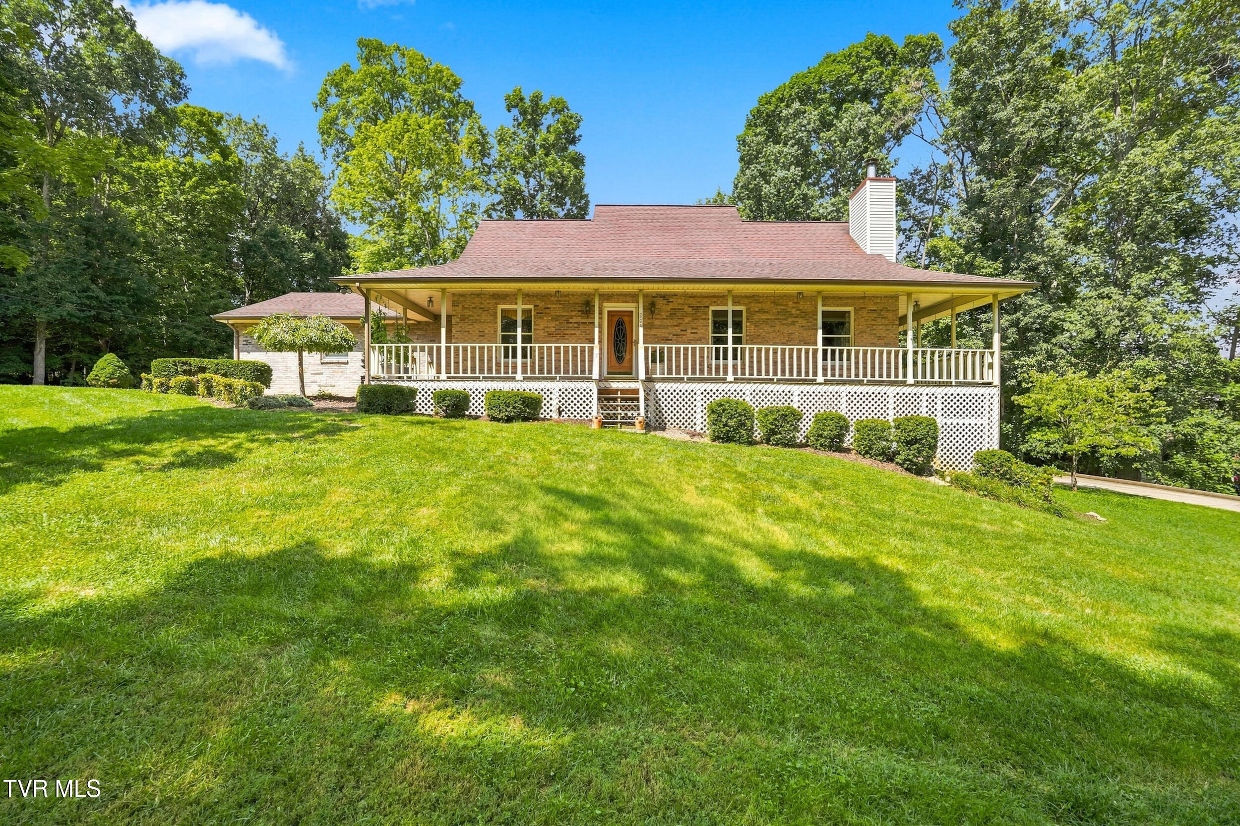 204 Timberland Circle — photo