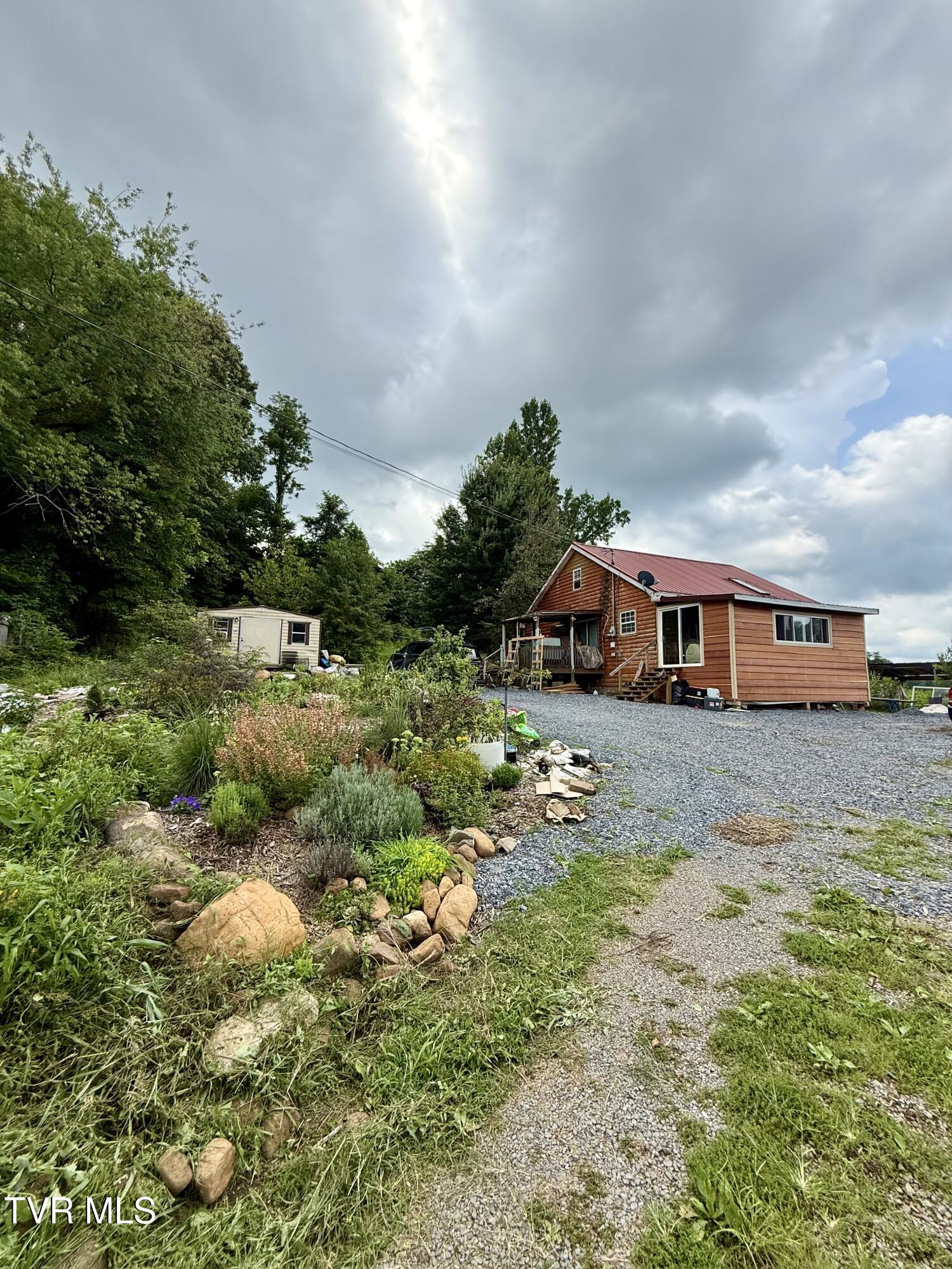 104 Eggers Lane — photo