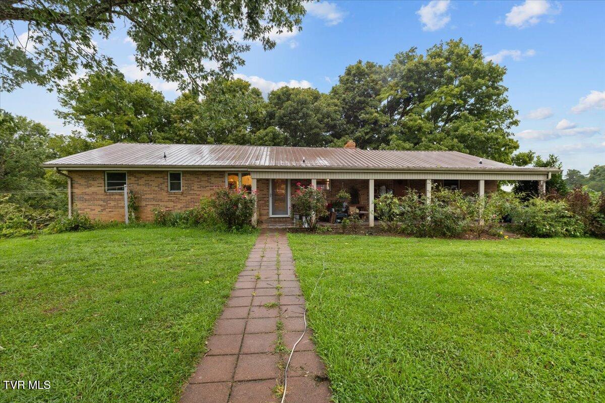 595 Greystone Road — photo