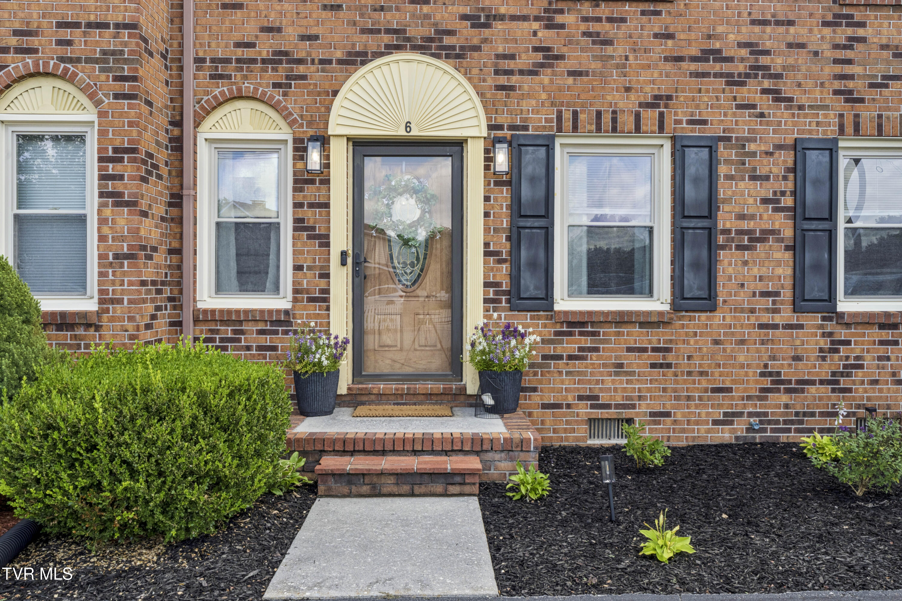103 Mayfield Drive #6 — photo