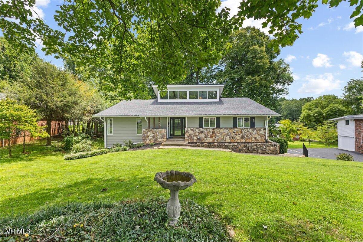 105 Dogwood Lane — photo