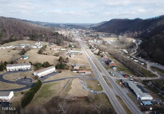 2618 Volunteer Parkway — photo