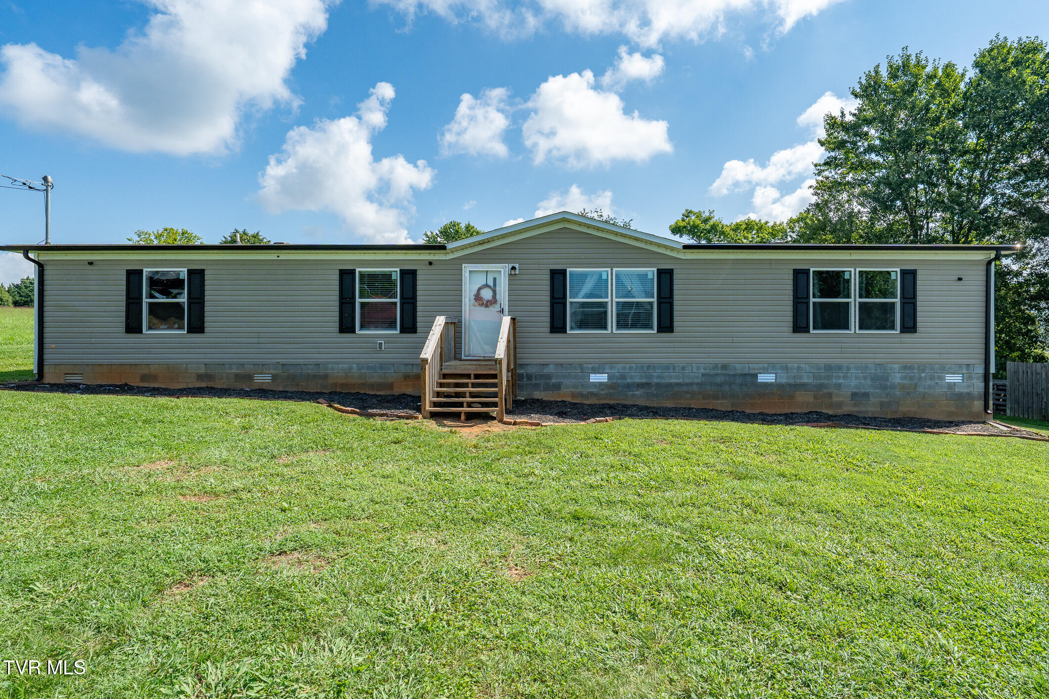 447 Sand Valley Road — photo