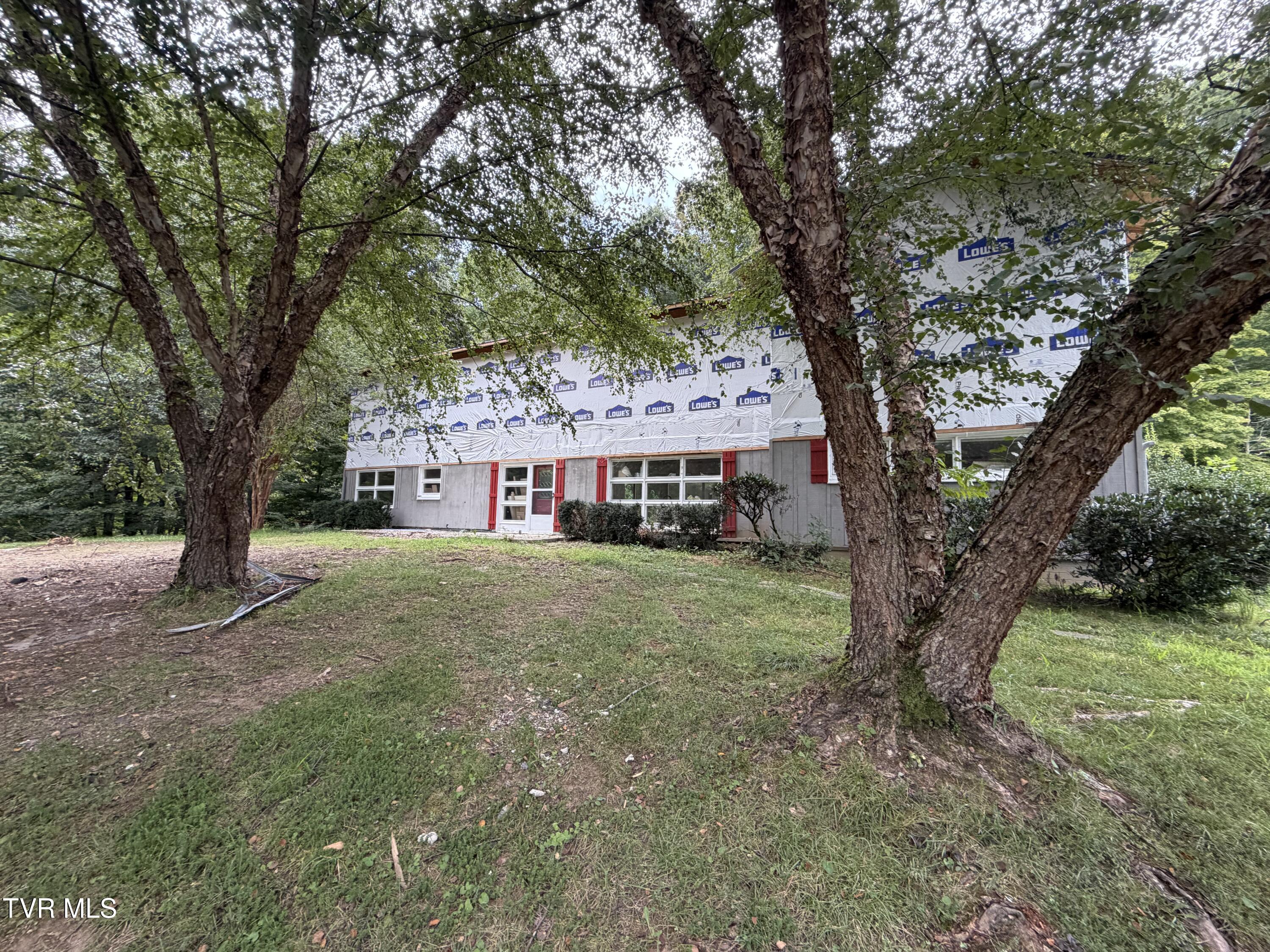 407 Dogwood Lane — photo