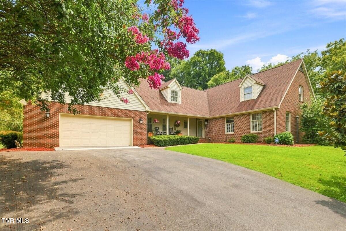710 Westhills Drive — photo