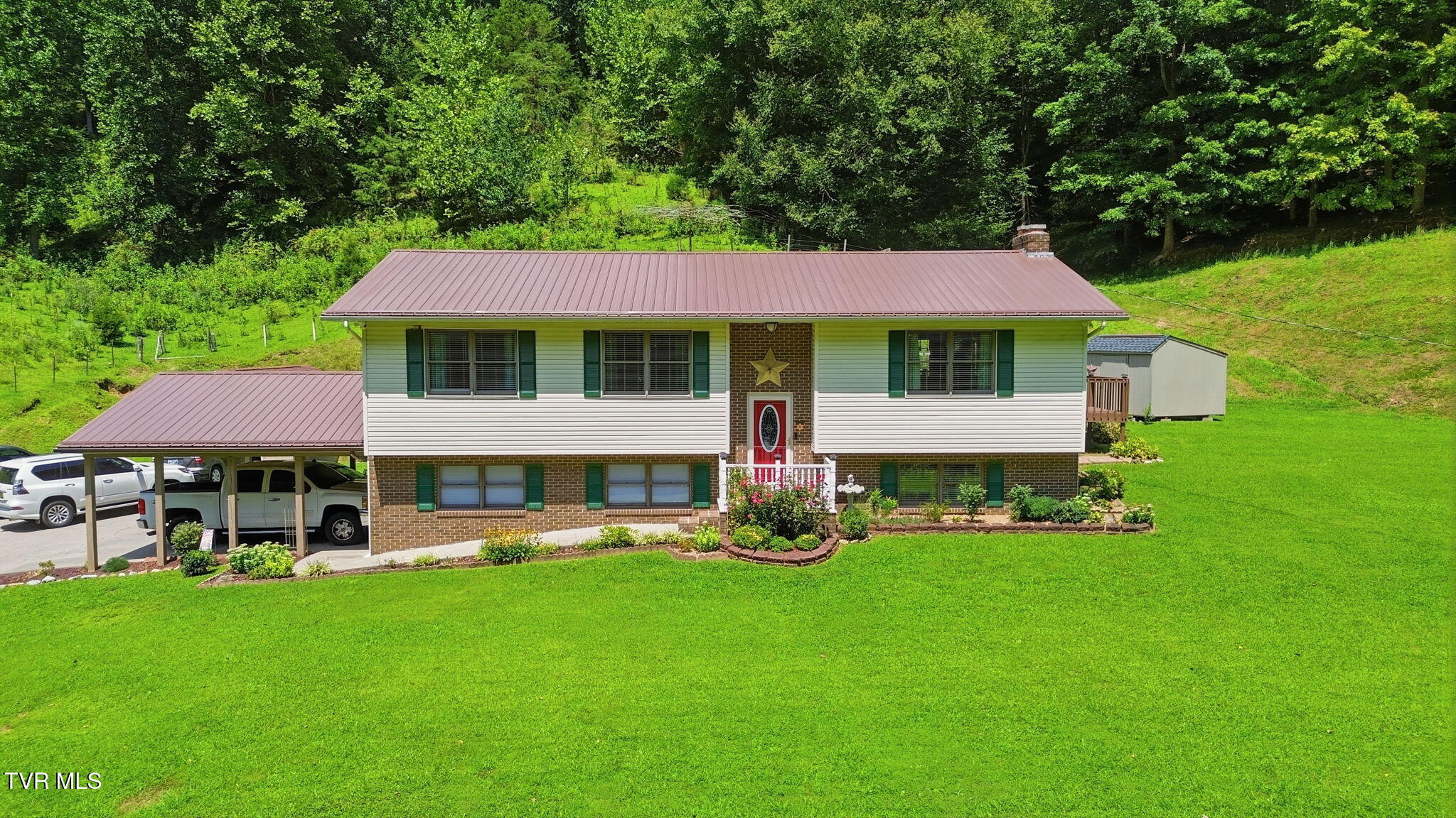1398 Old Blairs Gap Road — photo