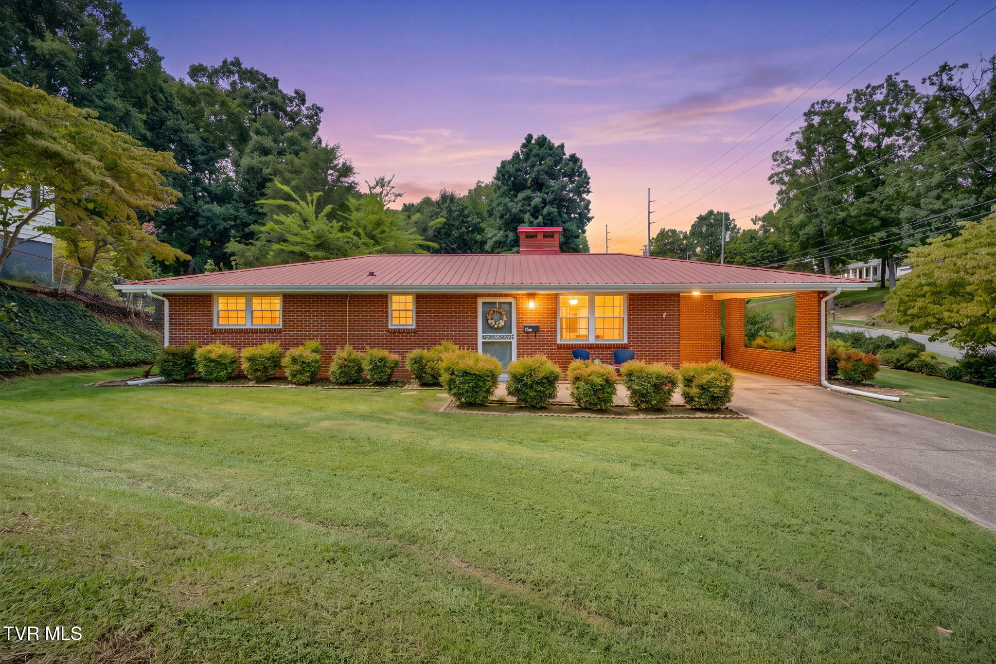 100 Hickory Drive — photo