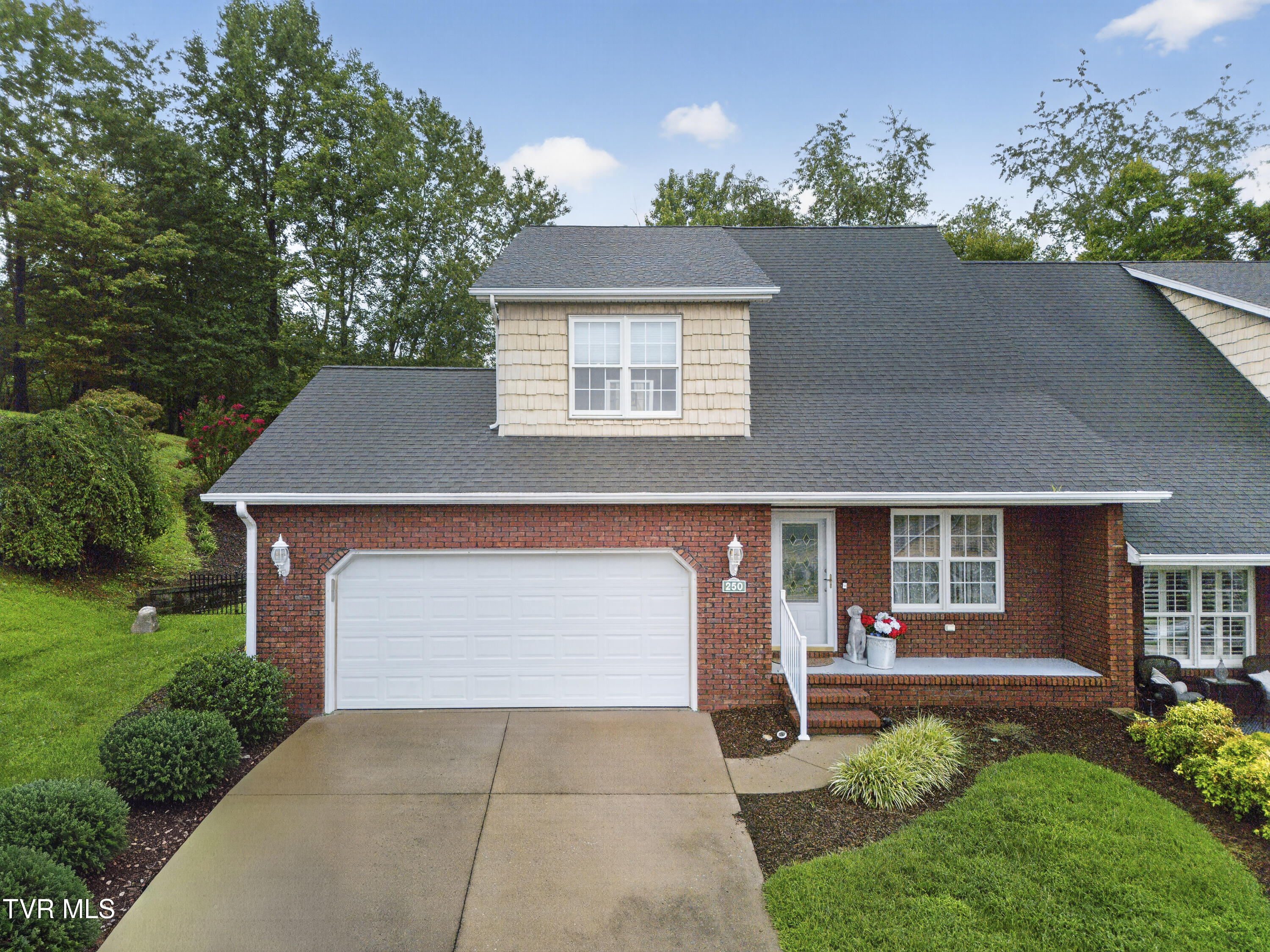250 Saint Andrews Drive — photo