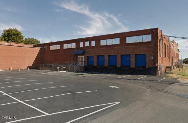 117 East King Street — photo