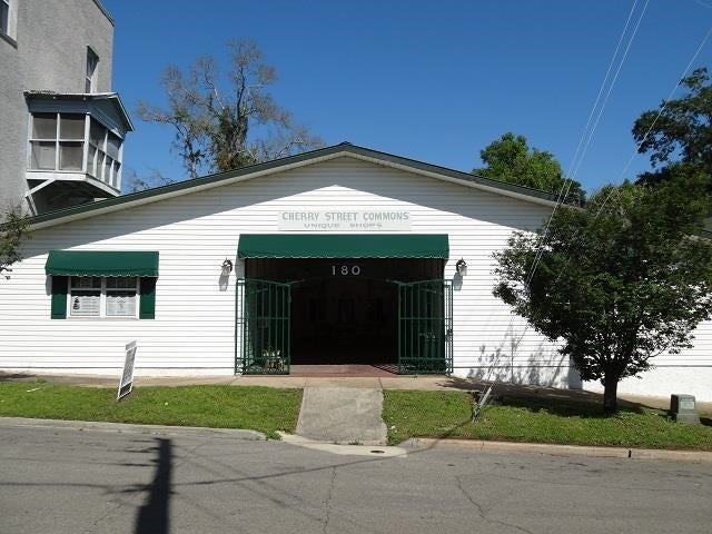 180 S Cherry Street — photo