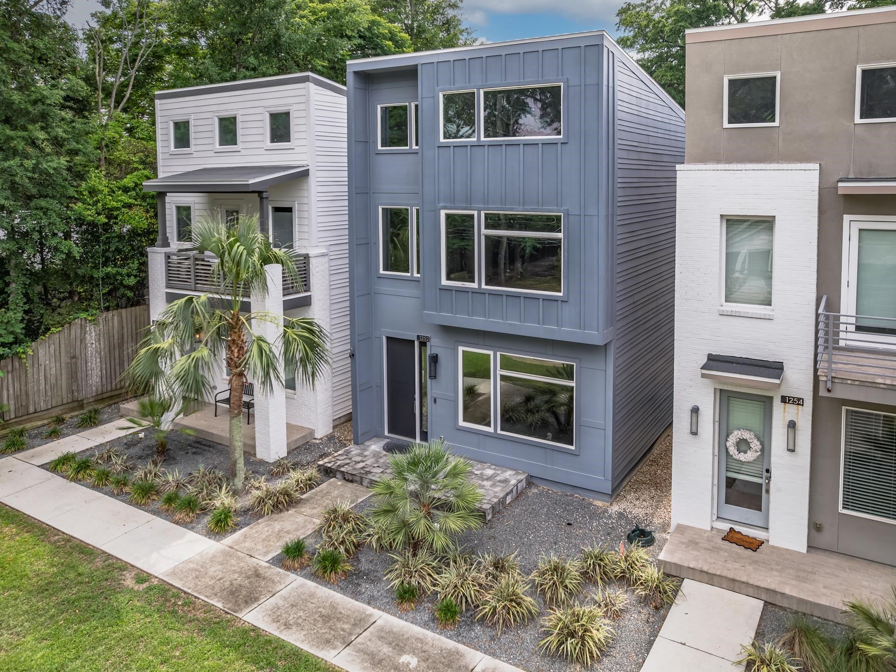 1252 N Bronough Street — photo