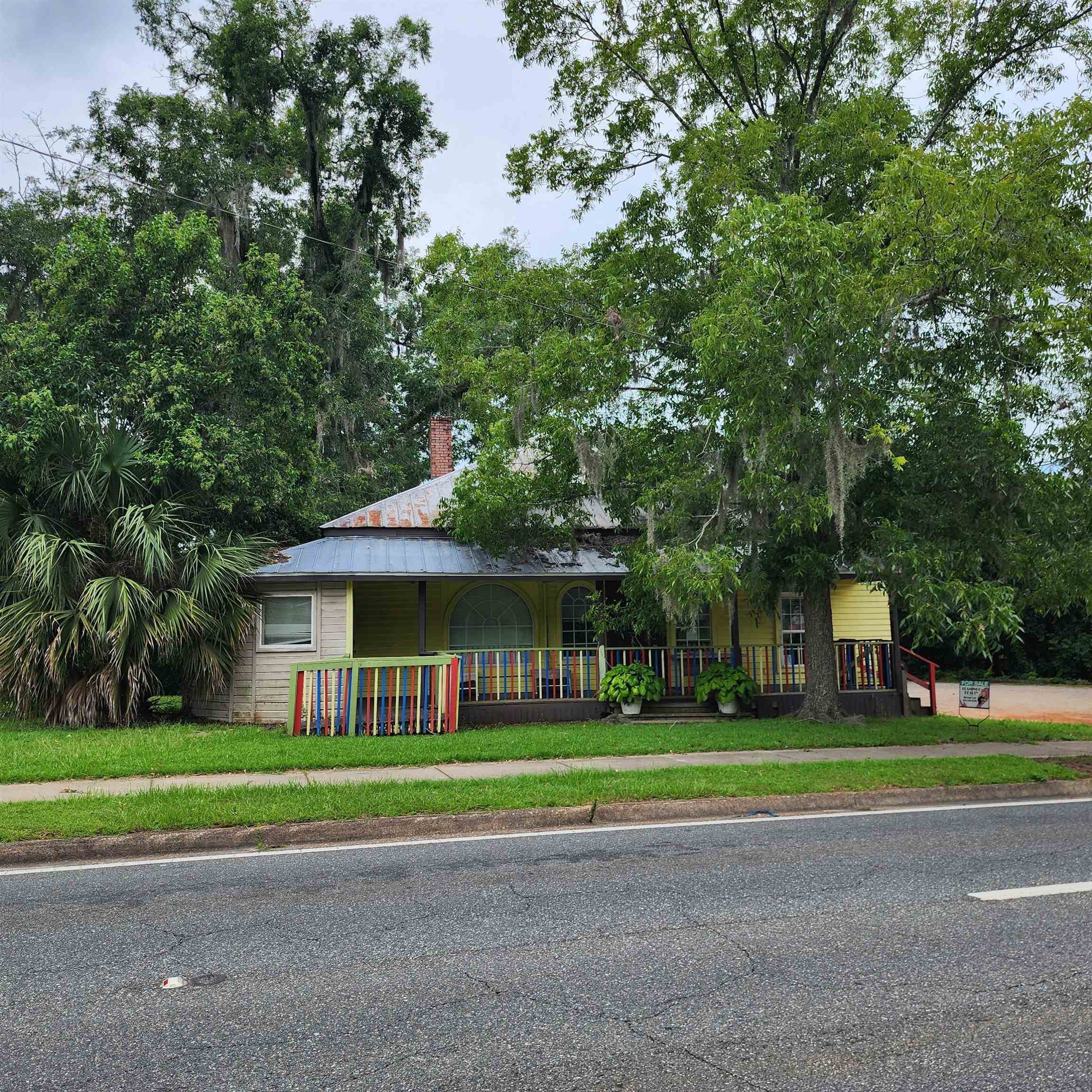359 E Jefferson Street — photo