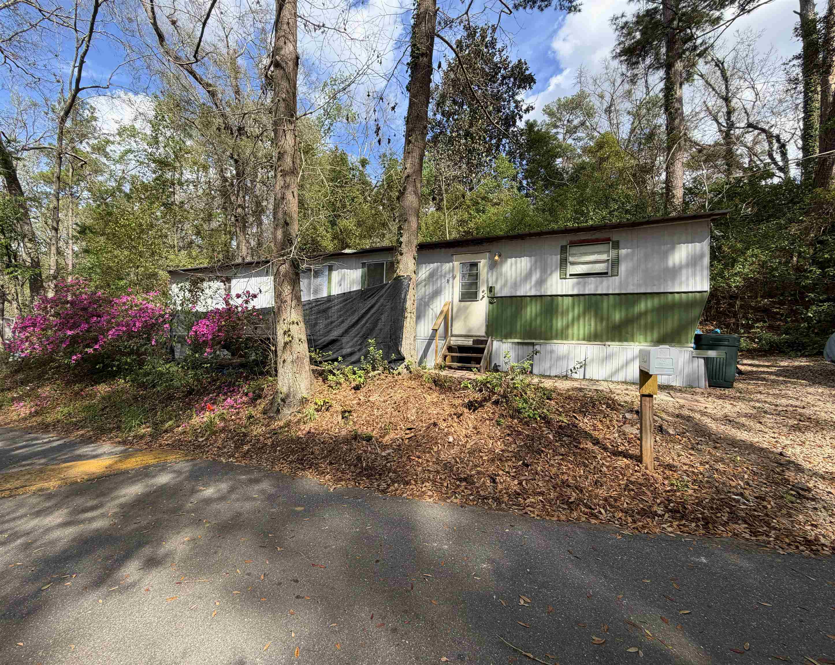 1923 Sika Deer Drive — photo