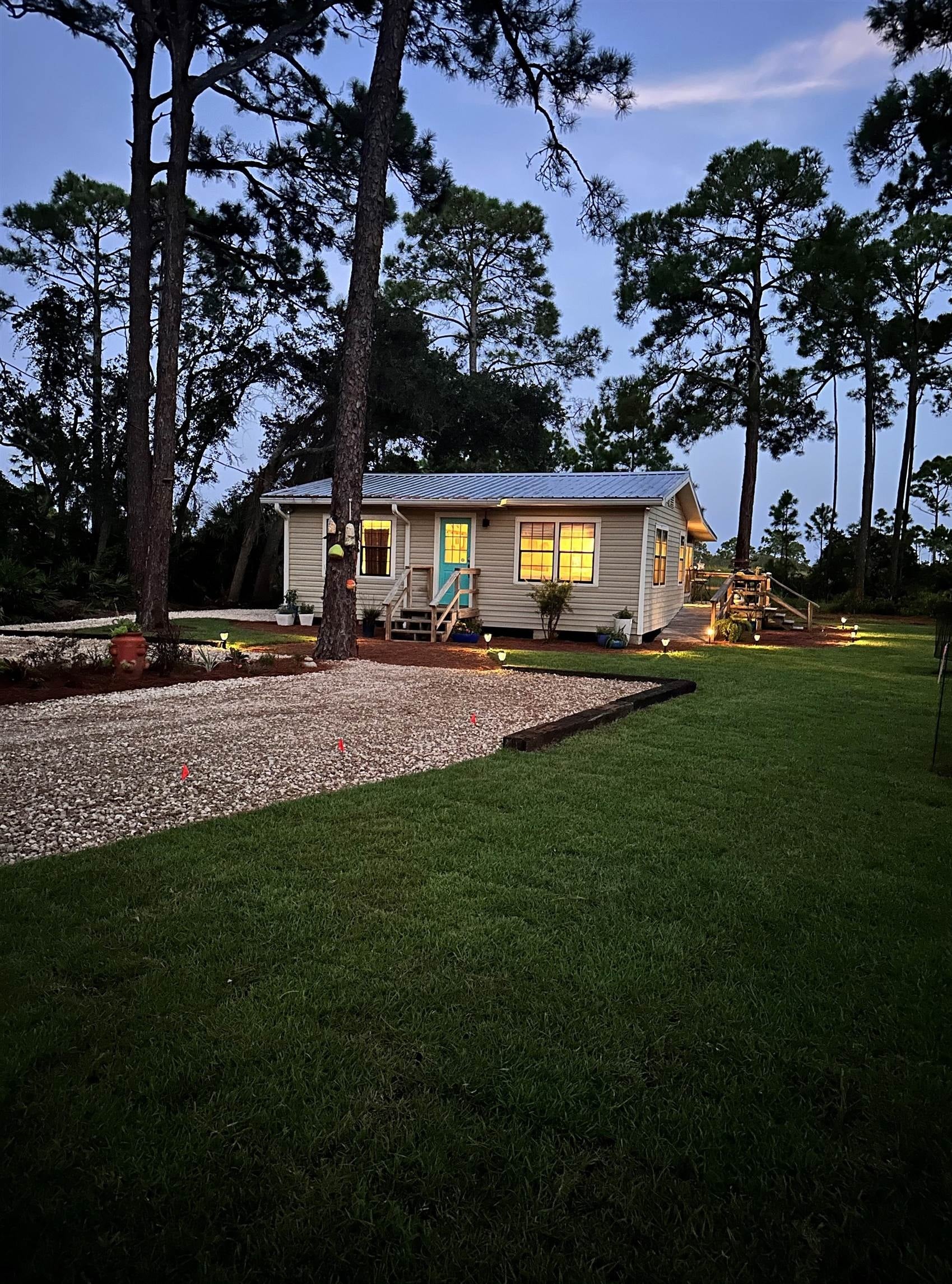 40 Lakeview Drive — photo