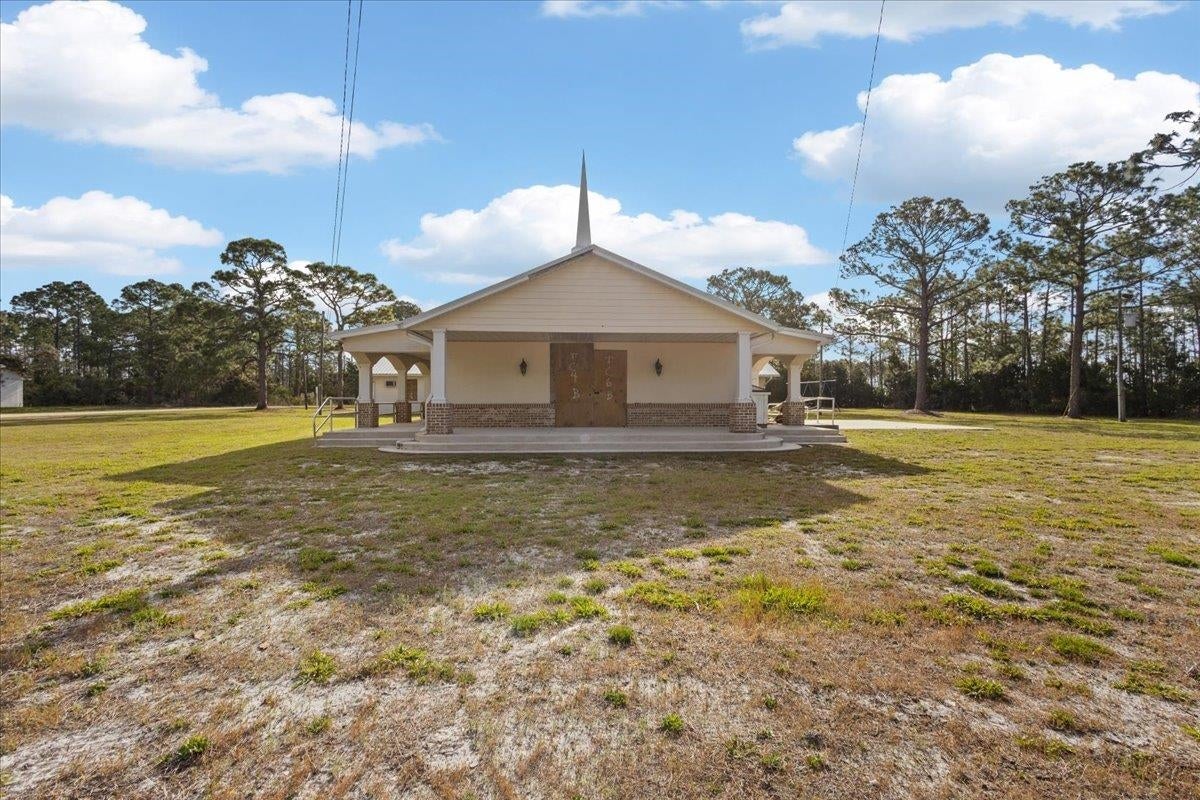 21070 Beach Rd — photo
