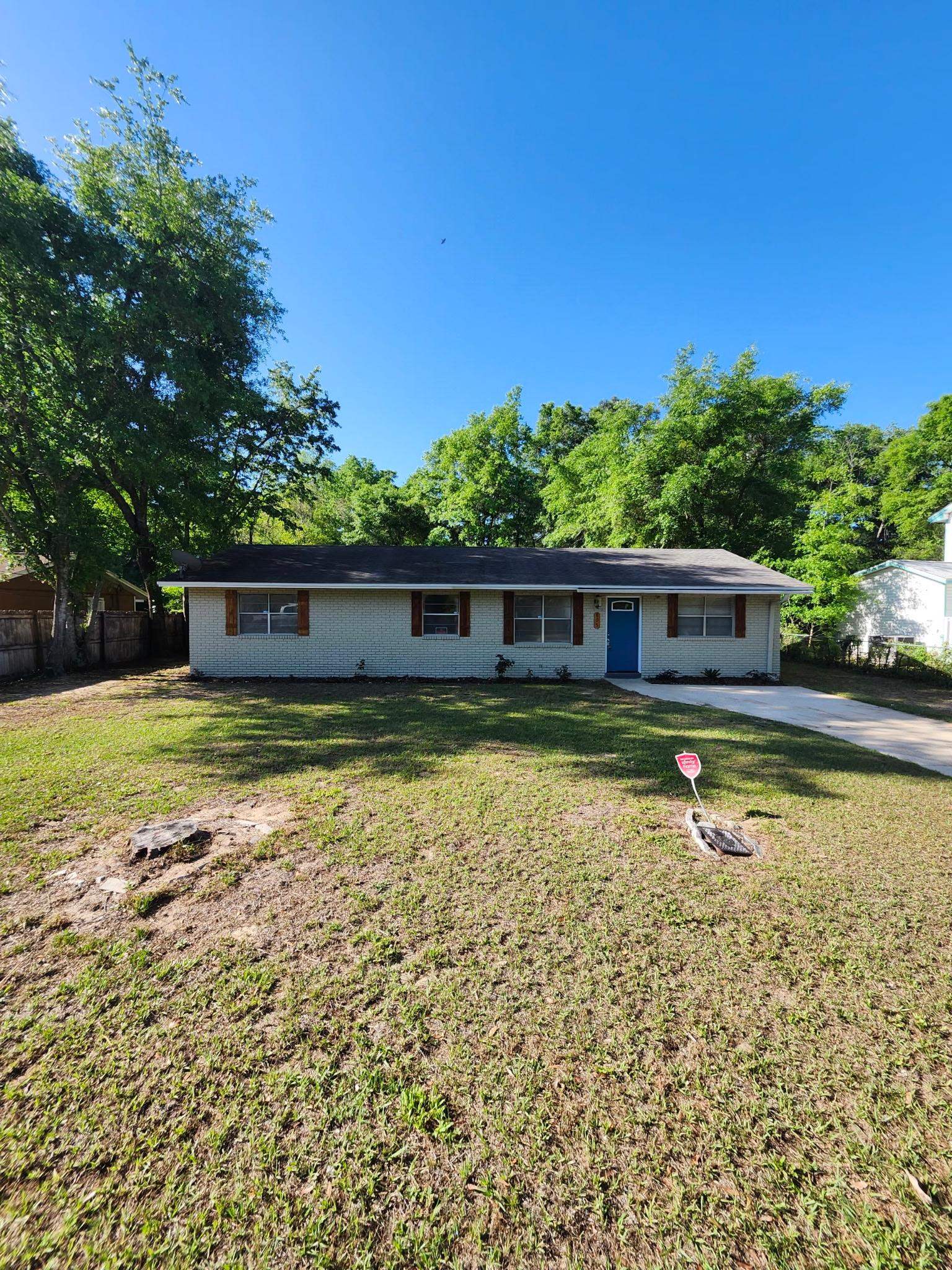 805 Greenleaf Drive — photo