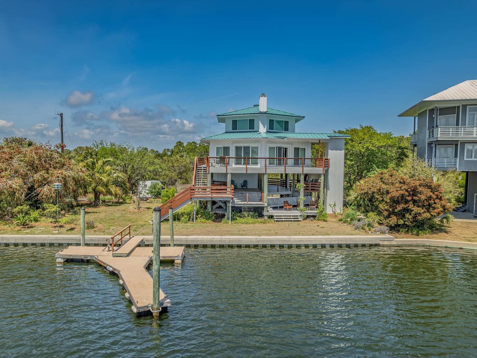 171 Harbour Point Drive — photo
