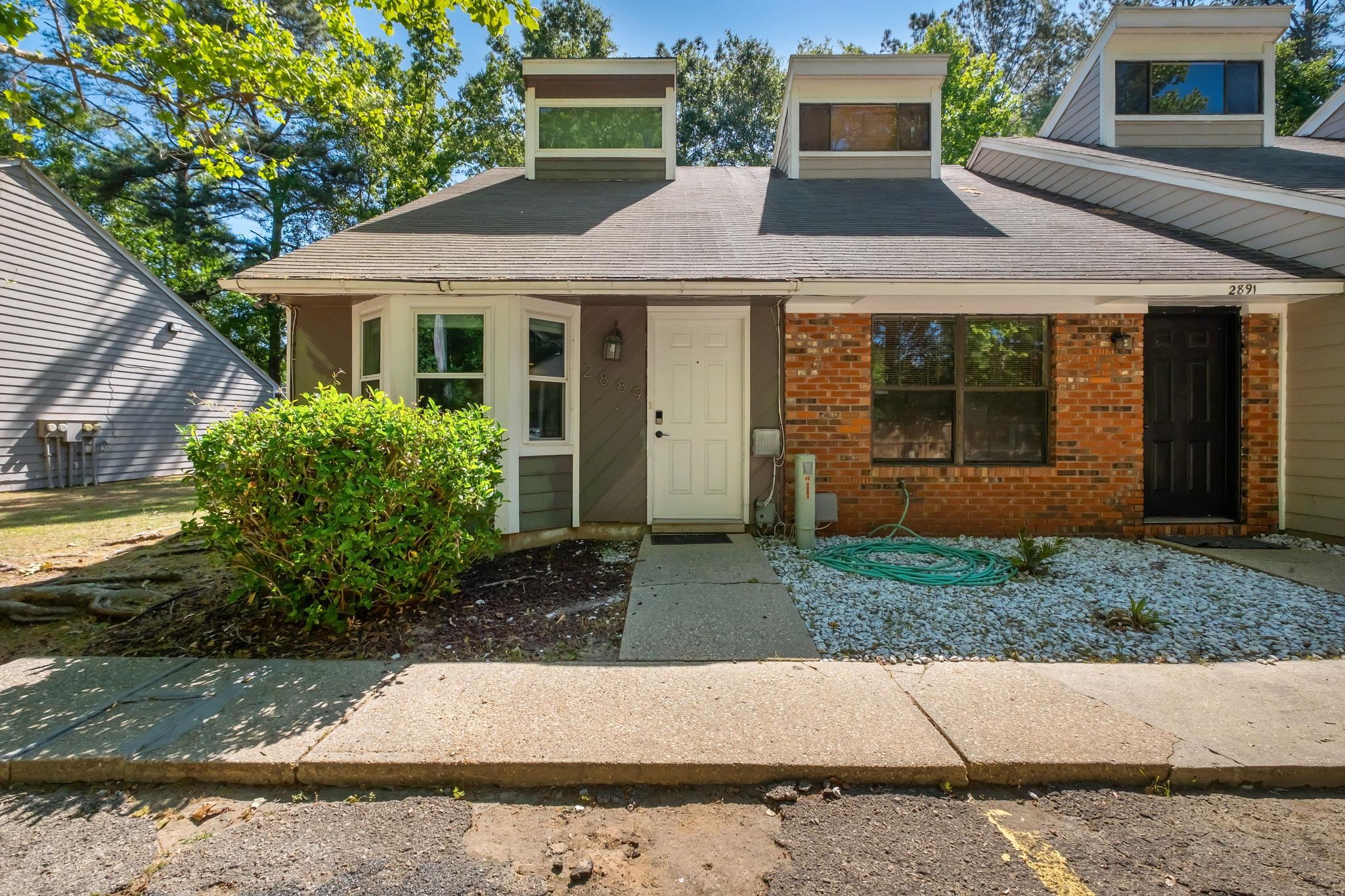 2889 Jim Lee Road — photo